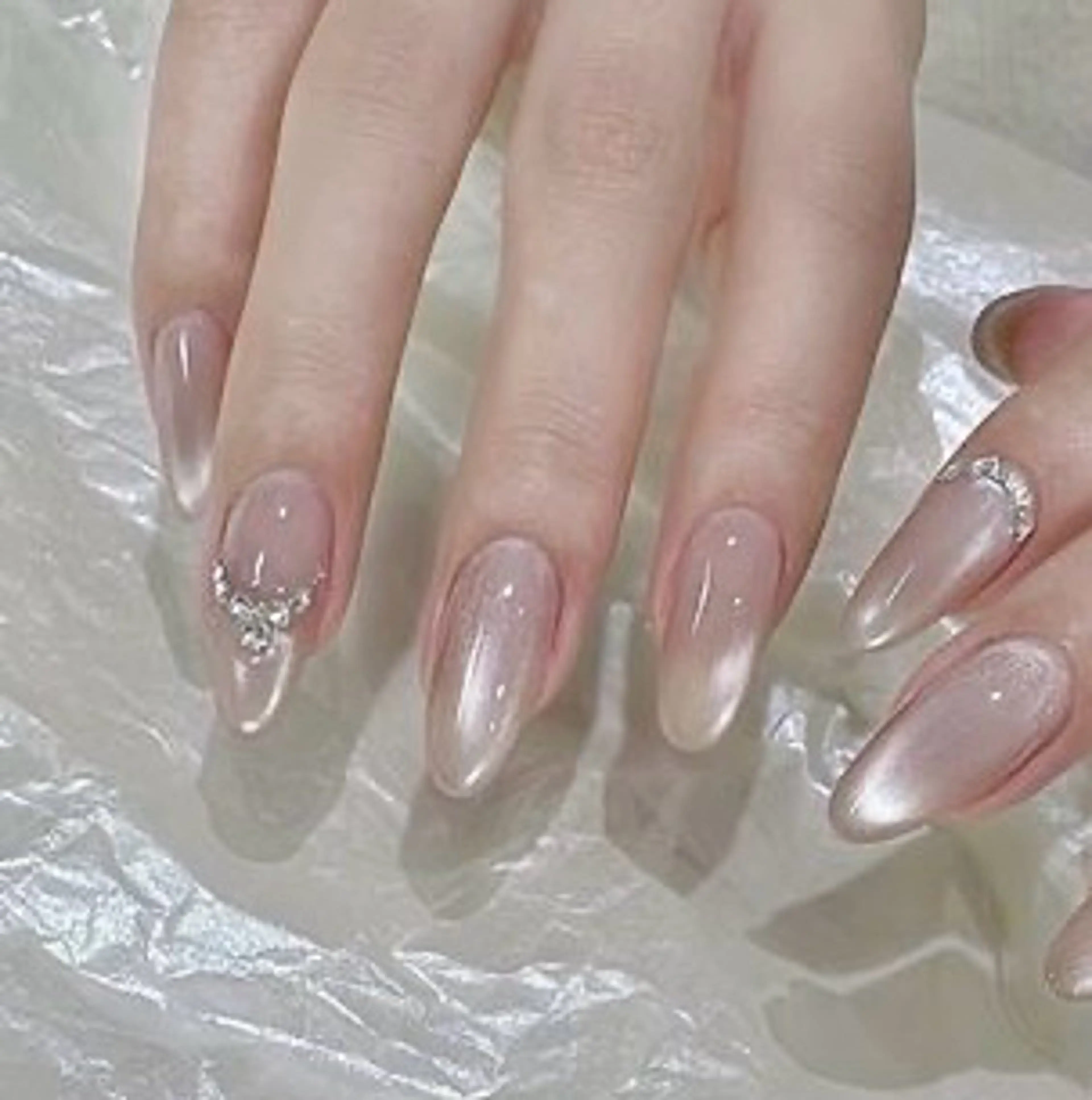 ネイル チークネイル ジェルネイル キラキラネイル 韓国ネイル マグネットネイル ハンドネイル viet phe所属・Vp ネイルのネイルデザイン