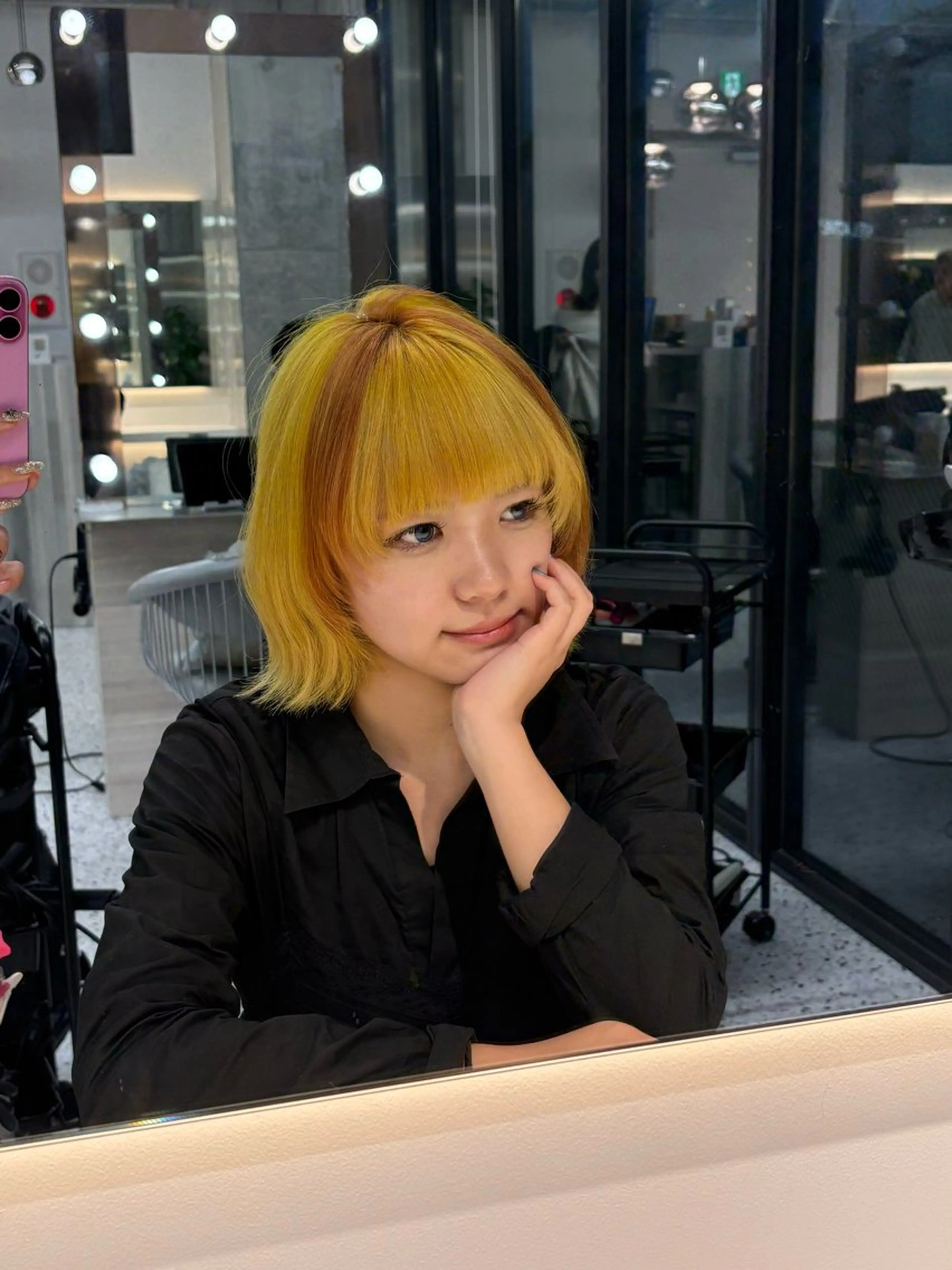 ショート カラー ヘアカラー lond/ MOMOKOのヘアスタイル