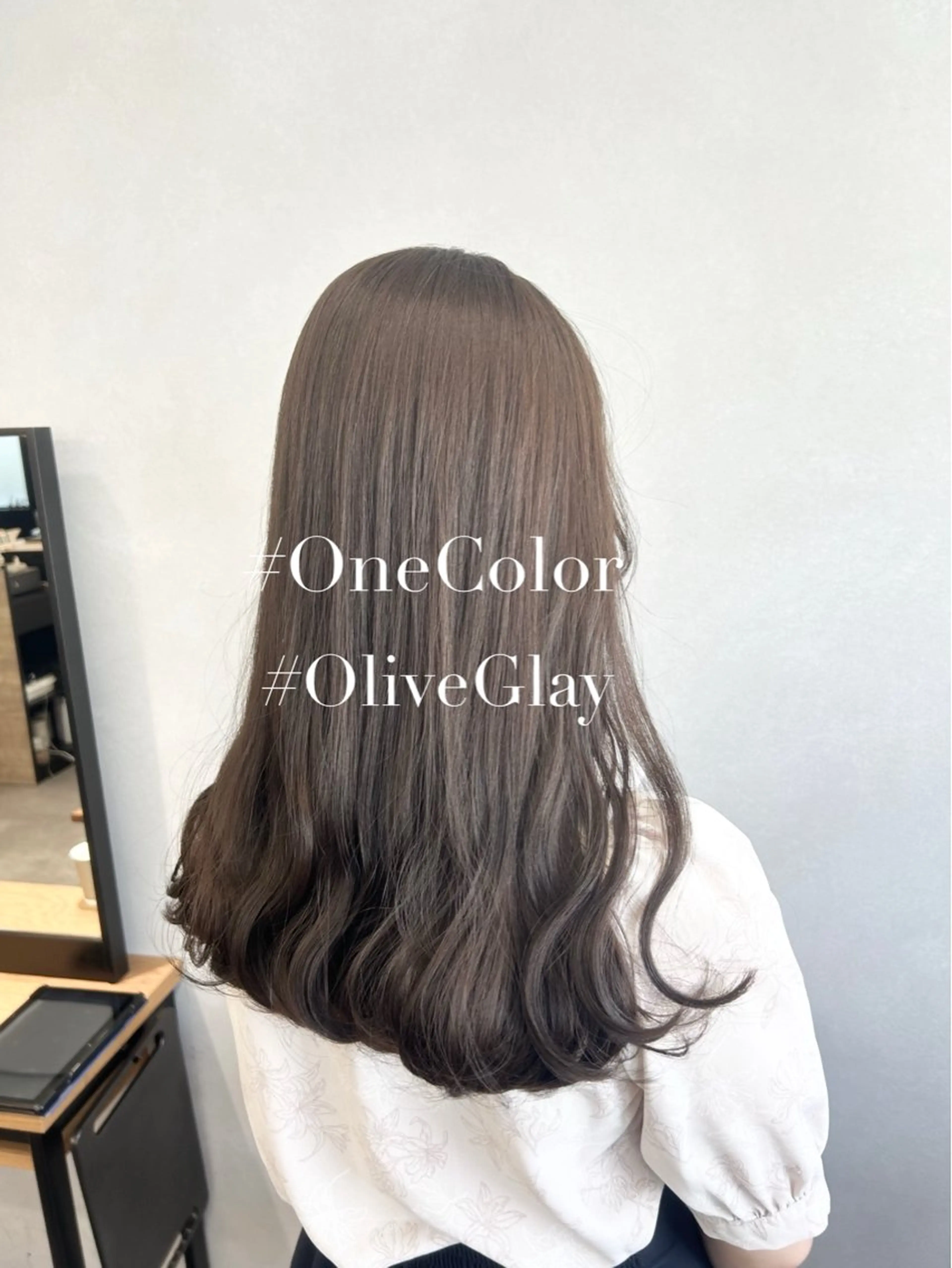 ロング カラー オリーブグレー カット ヘアカラー 暖色･似合わせカラー (廣石沙英🎀)のヘアスタイル