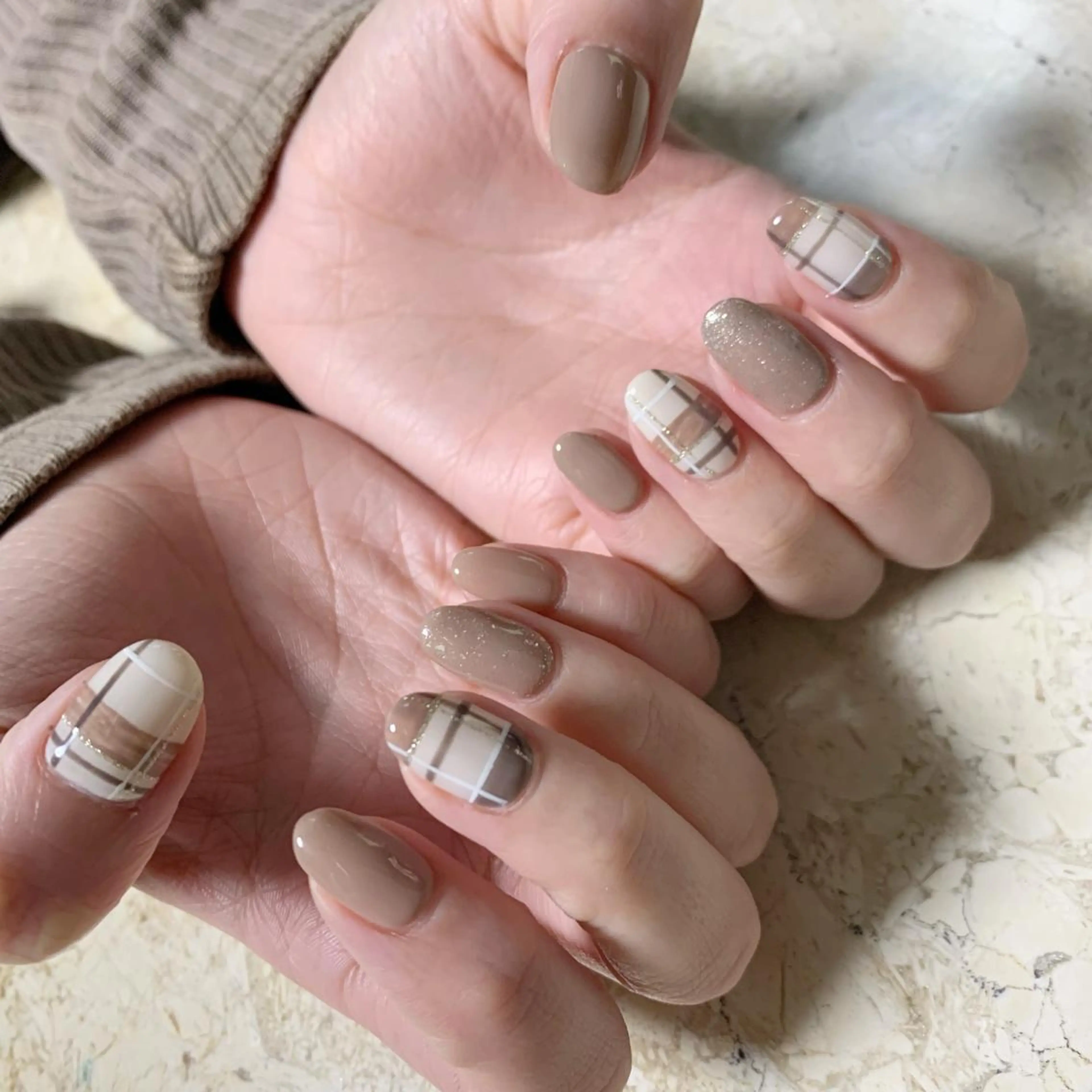 ネイル アートネイル ブラウン ジェルネイル 韓国ネイル 持ち込み ハンドネイル フットネイル nail salon mieux(ミュー)のマツエク・マツパデザイン