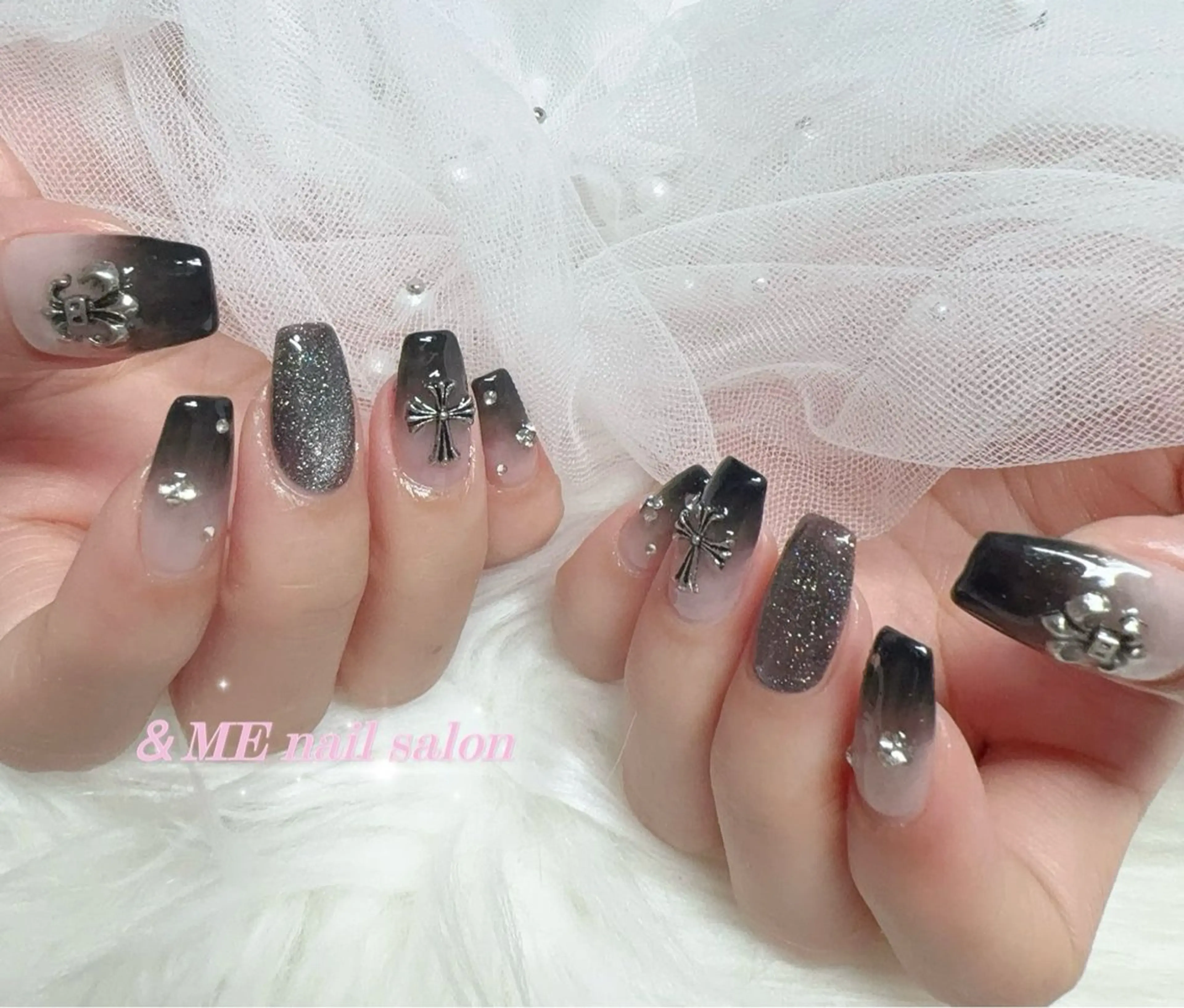 ネイル ハンドネイル &ME ネイルサロンのネイルデザイン