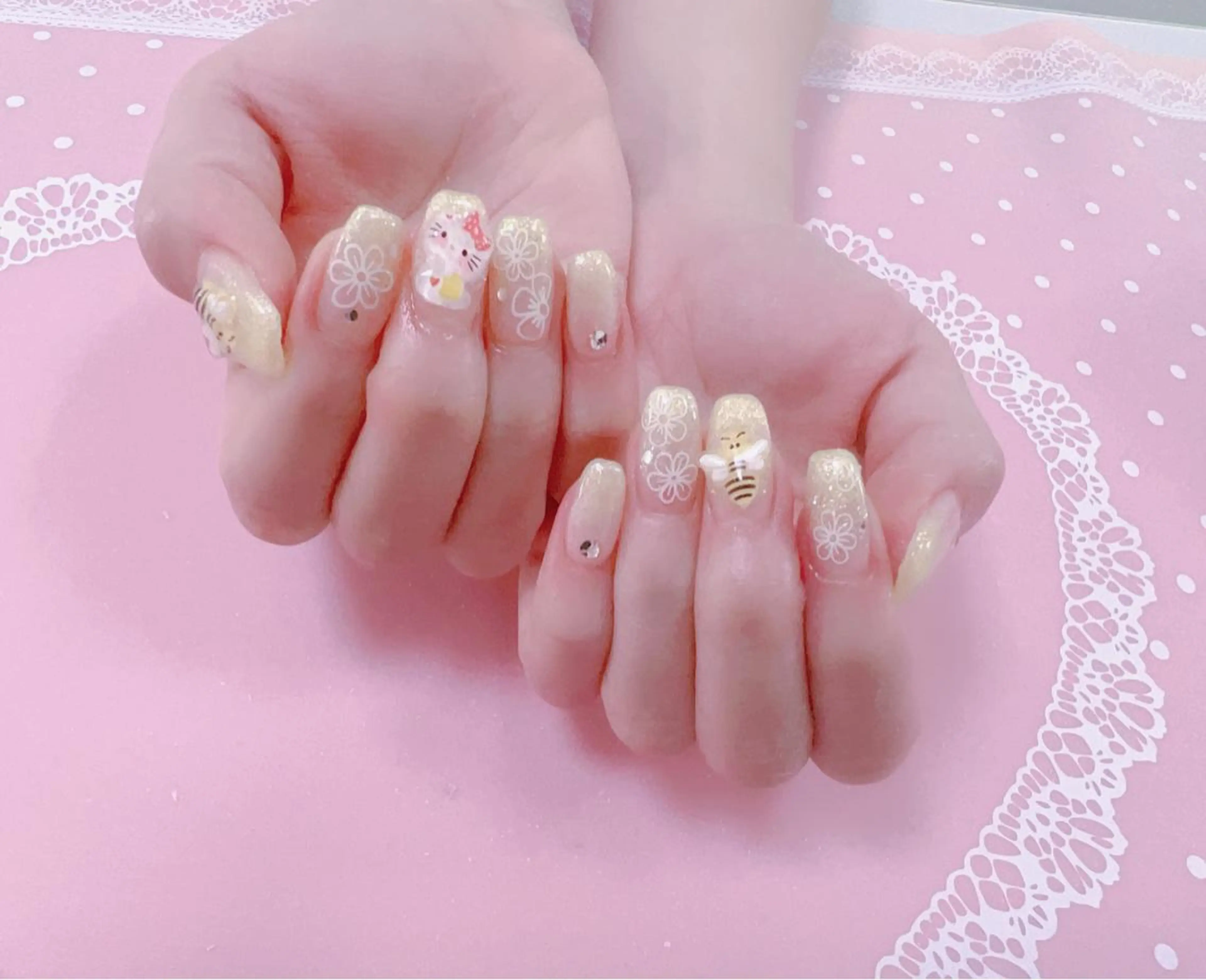 ネイル はぴねす所属・横浜 美夢のネイルデザイン