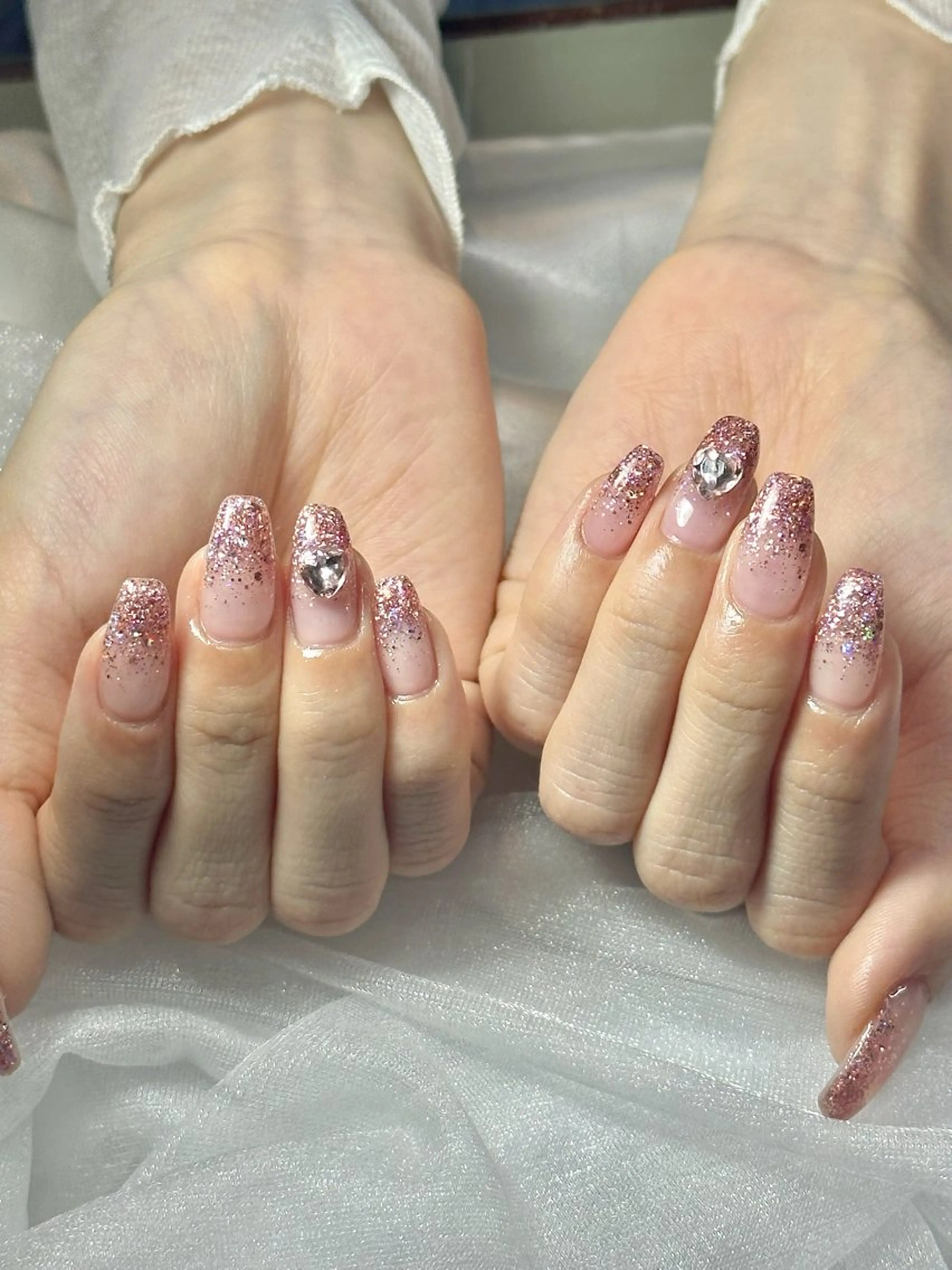 チップ10本長さだしパーツ2個サービス/ワンカラーラメグラデーション⭐️（オフなし）の写真