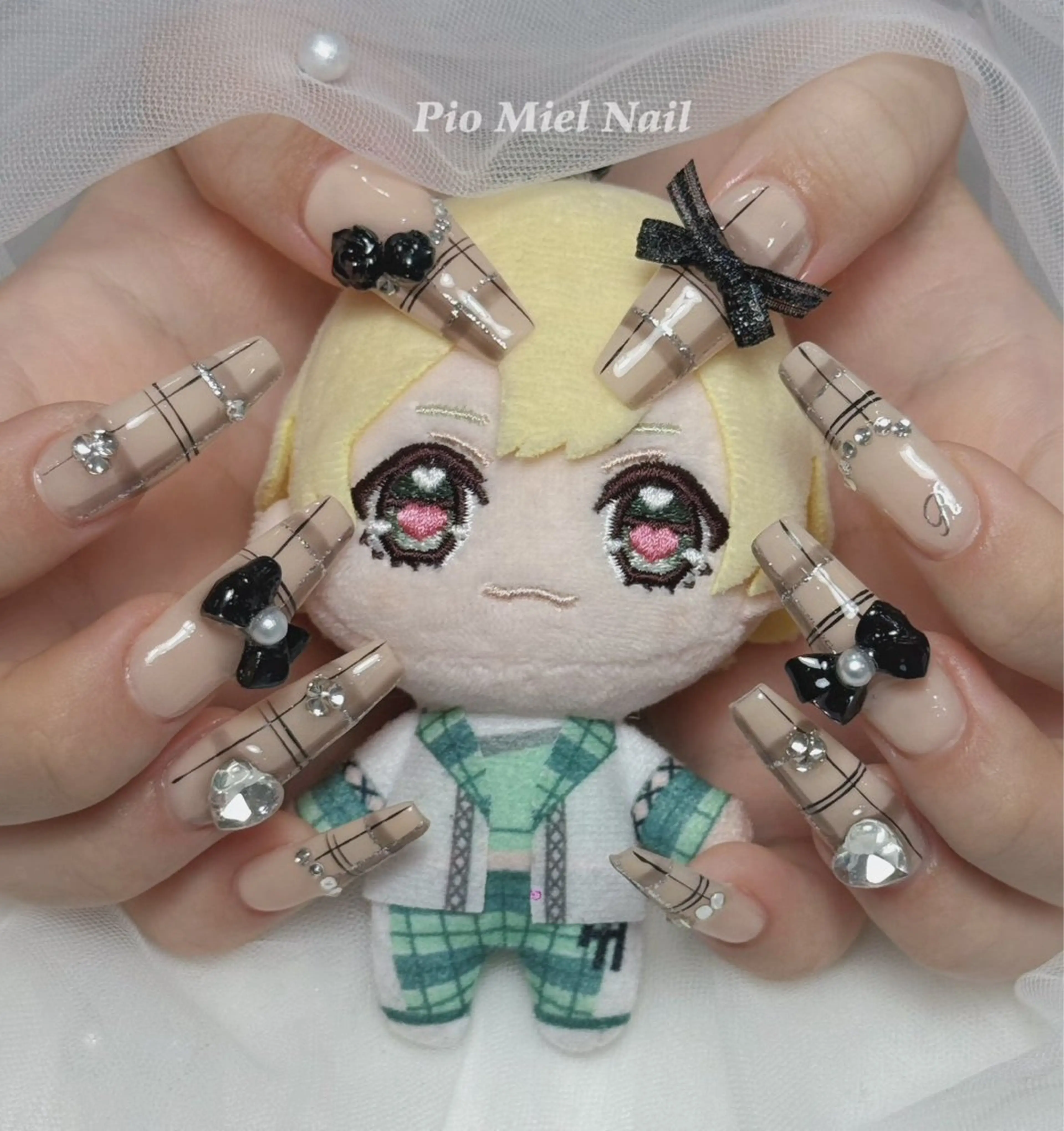 ネイル ハンドネイル HANA 長さだしのネイルデザイン