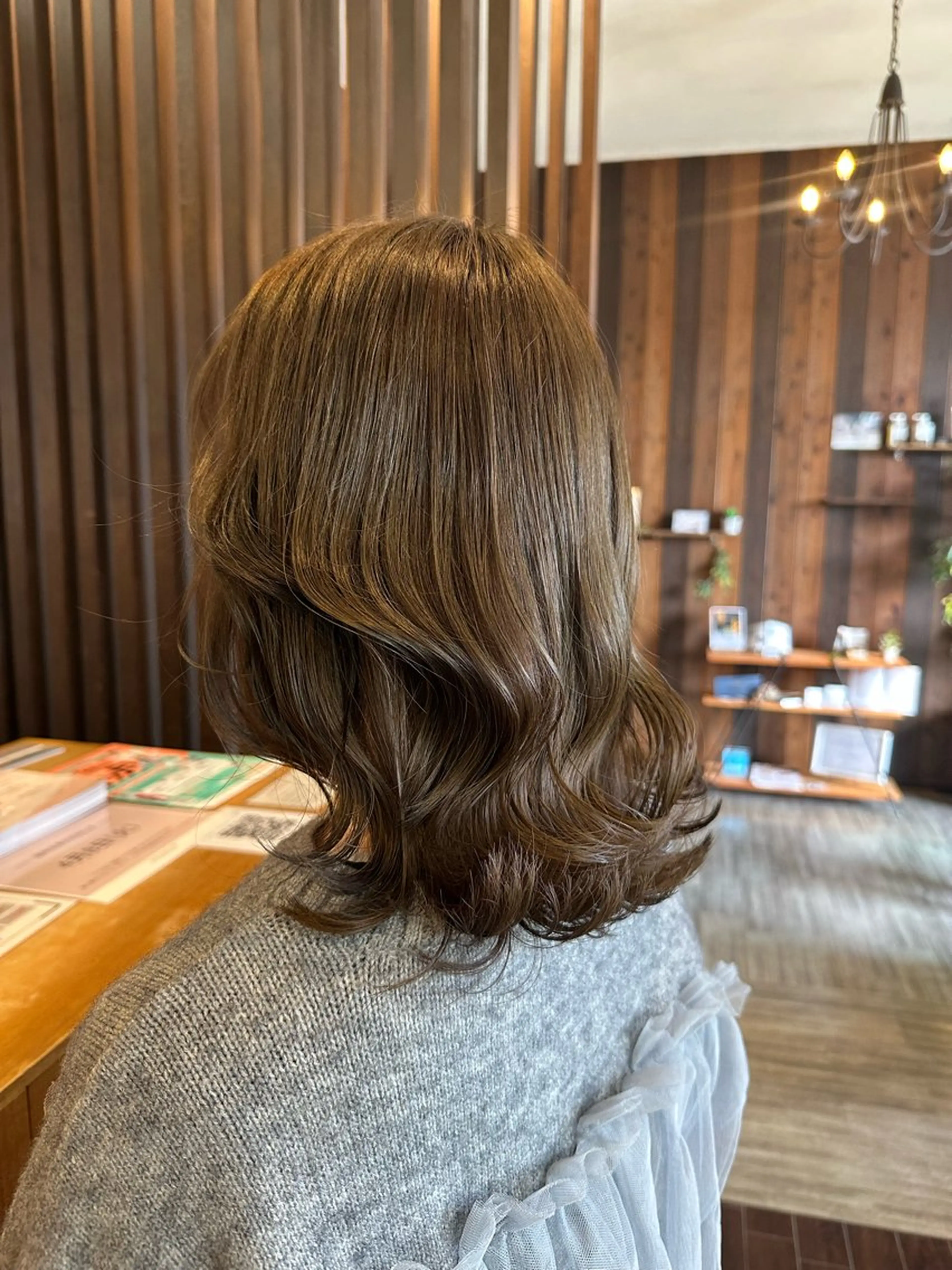 カラー ベージュカラー オリーブベージュ BRANCHÉ小牧/ 西尾 美月のヘアスタイル