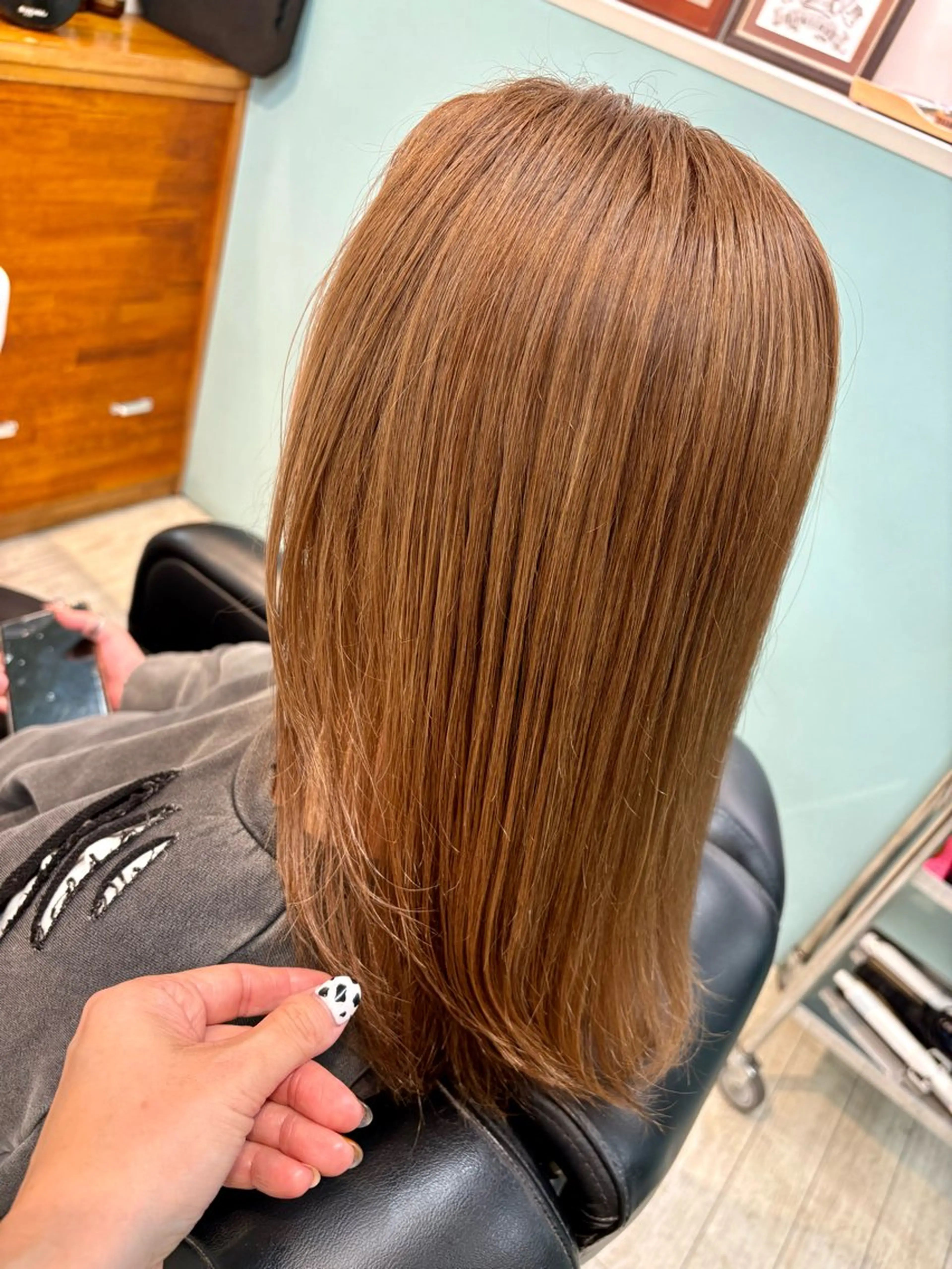 セミロング カラー ダブルカラー 通い続けられるサロン ママ美容師　明日香のヘアスタイル