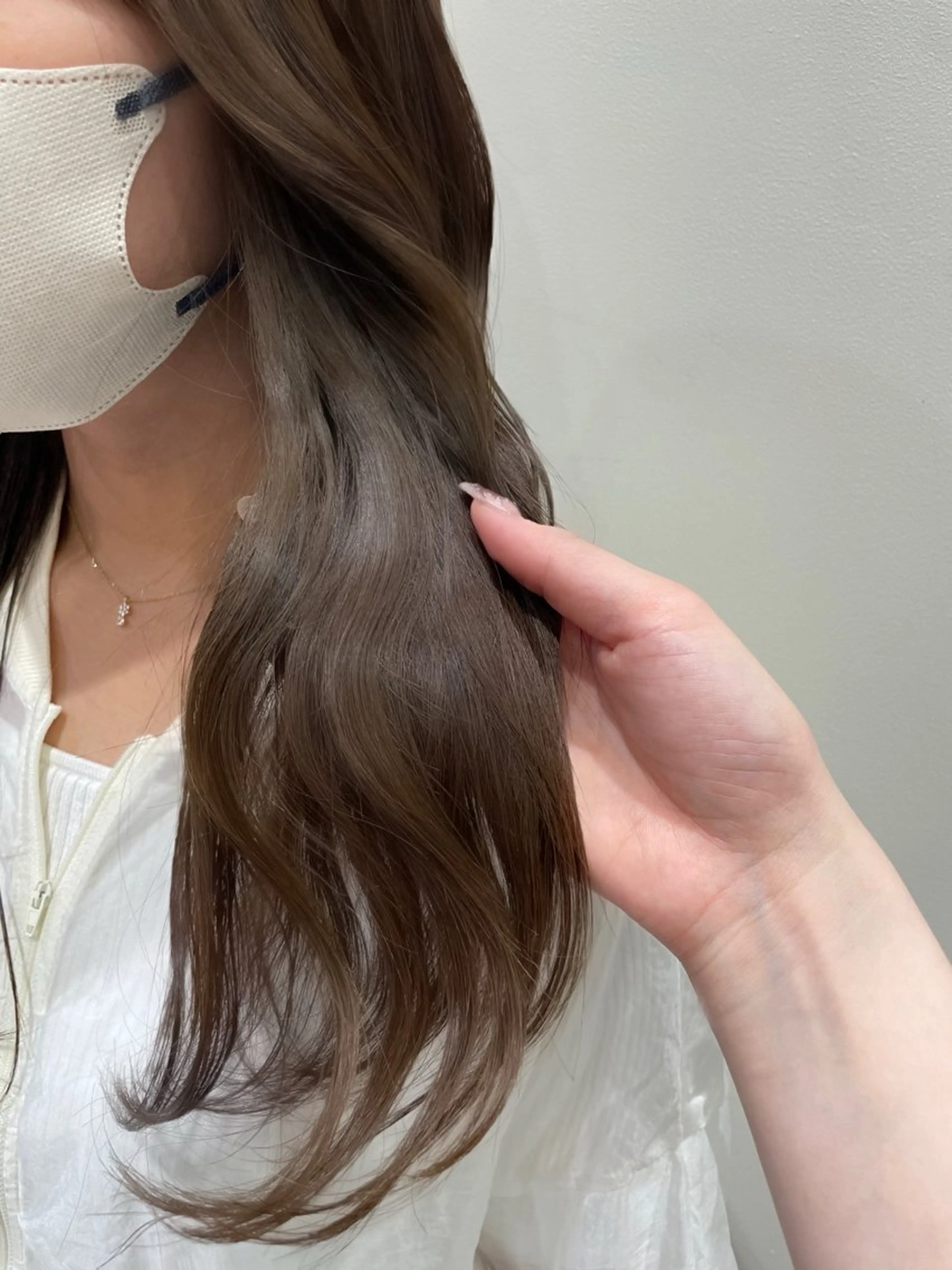 ロング カラー ブラウンカラー カット ヘアカラー トリートメント 上原 加里奈のヘアスタイル