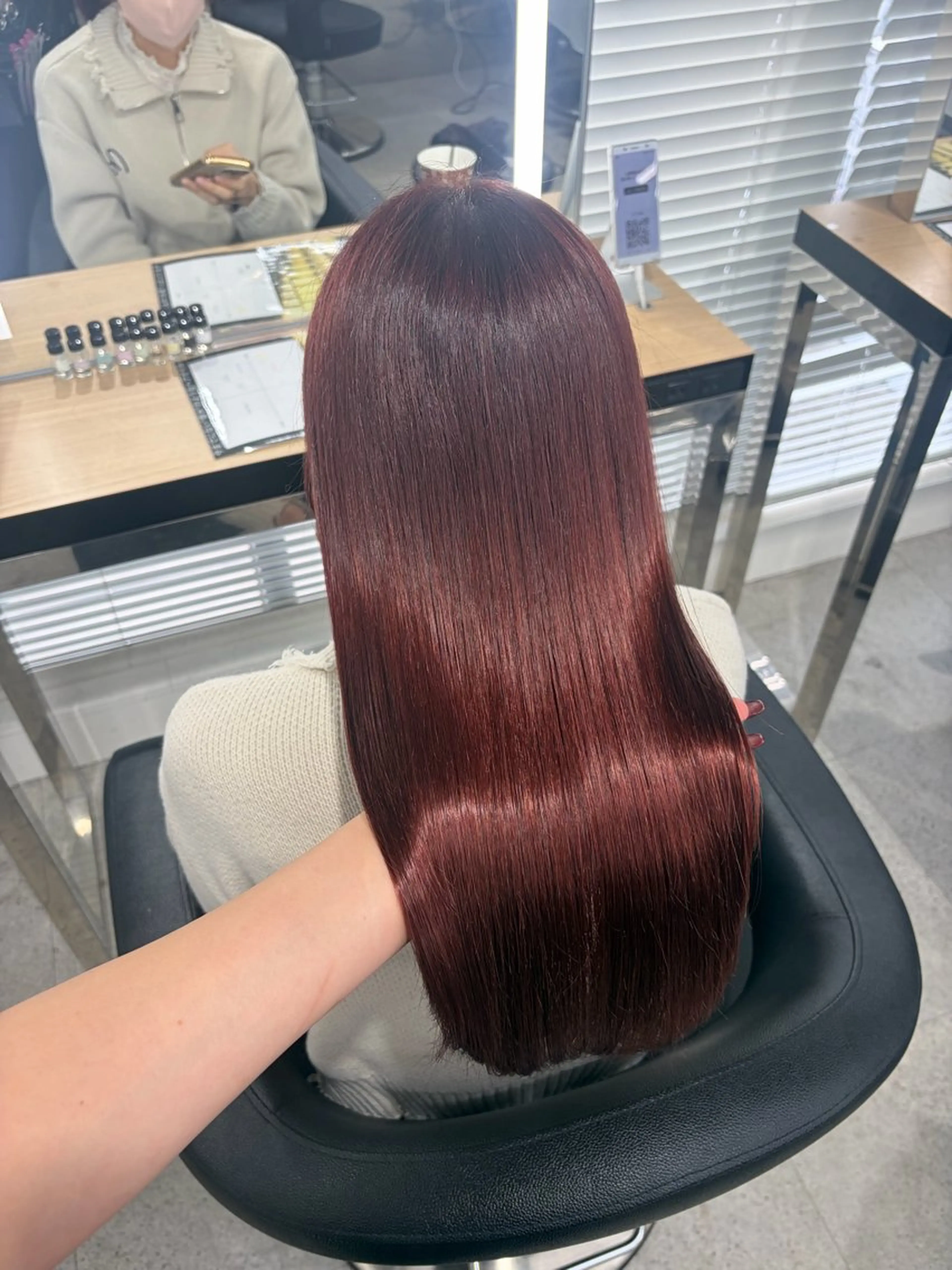 ロング カラー ブリーチ 髪質改善 トリートメント ヘアカラー 💗愛され暖色💗 ピンク/レッド💗のヘアスタイル