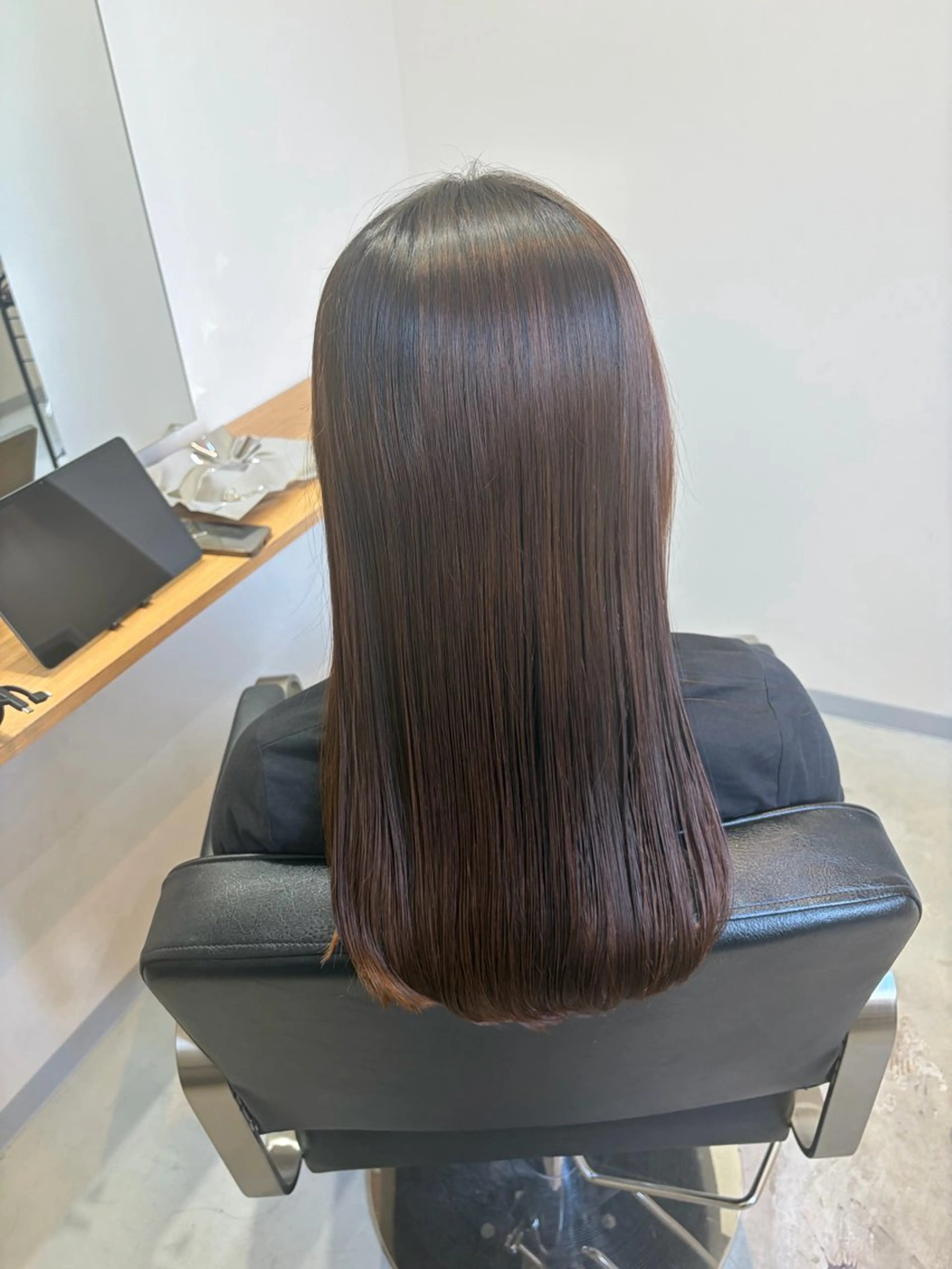 セミロング omaフクダ 縮毛矯正/艶髪カラーのヘアスタイル