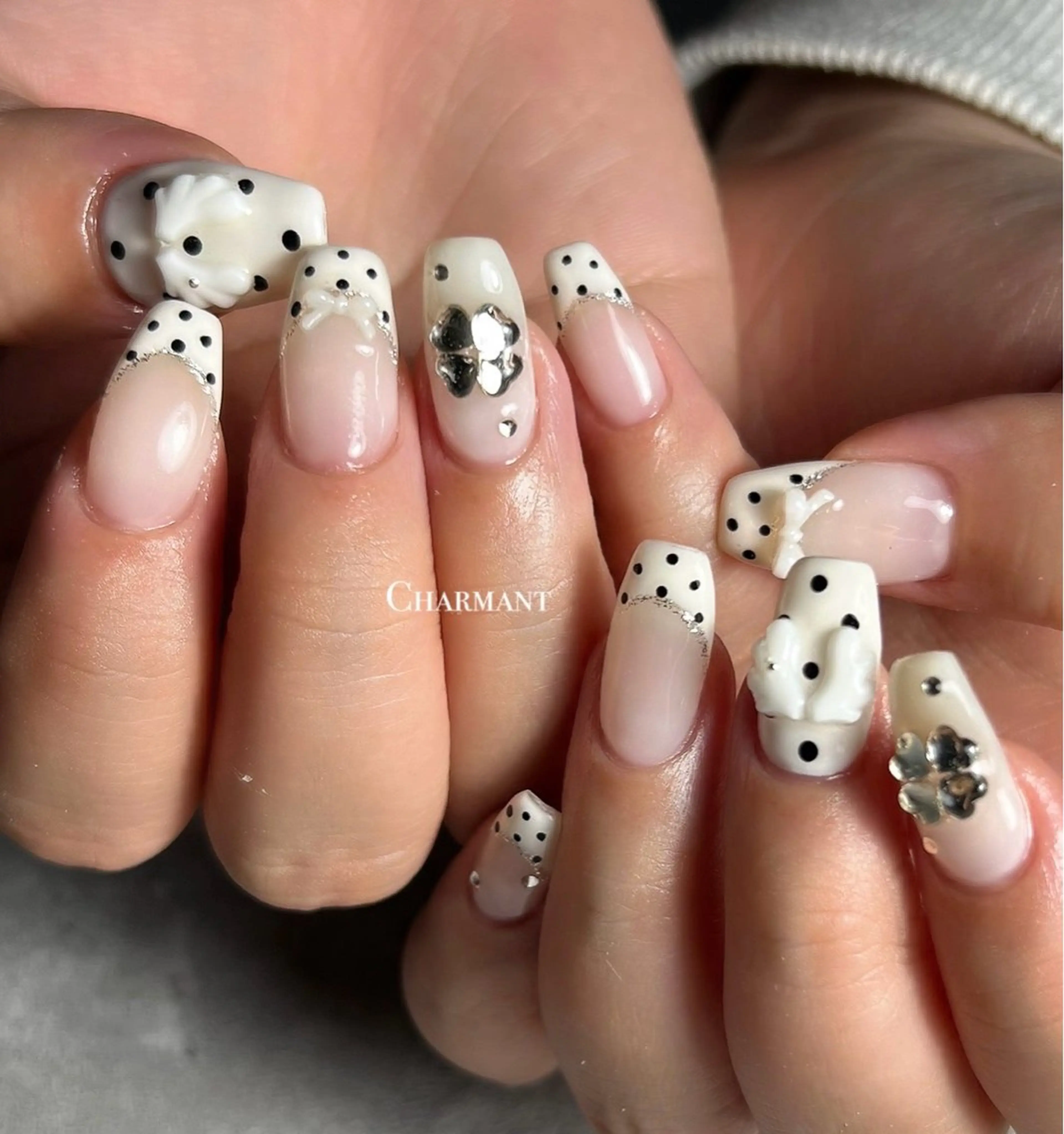 ネイル ハンドネイル Minako 【Charmant】のネイルデザイン