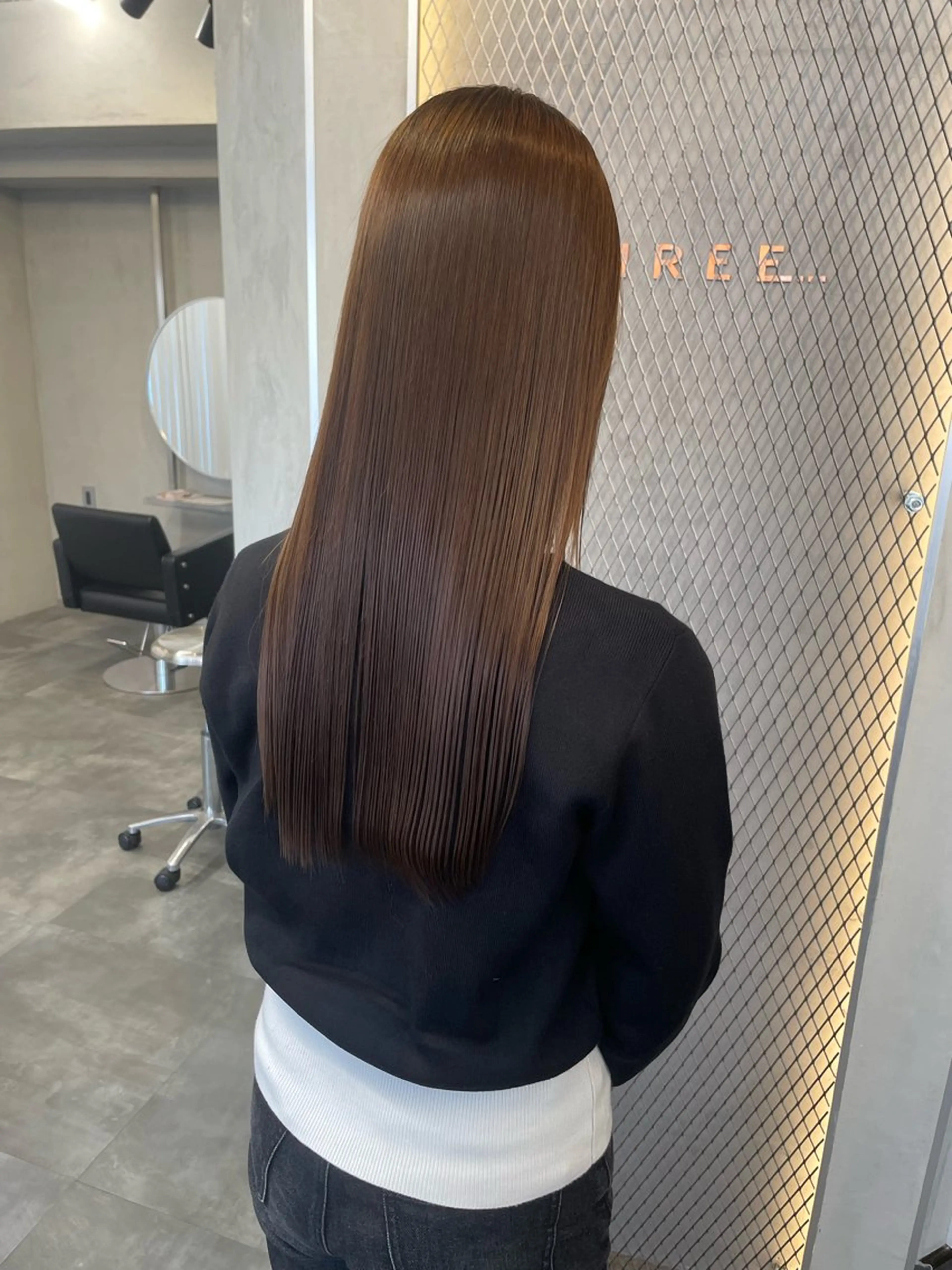 ロング カット 縮毛矯正 【髪質改善】 【酸性ストレート】のヘアスタイル