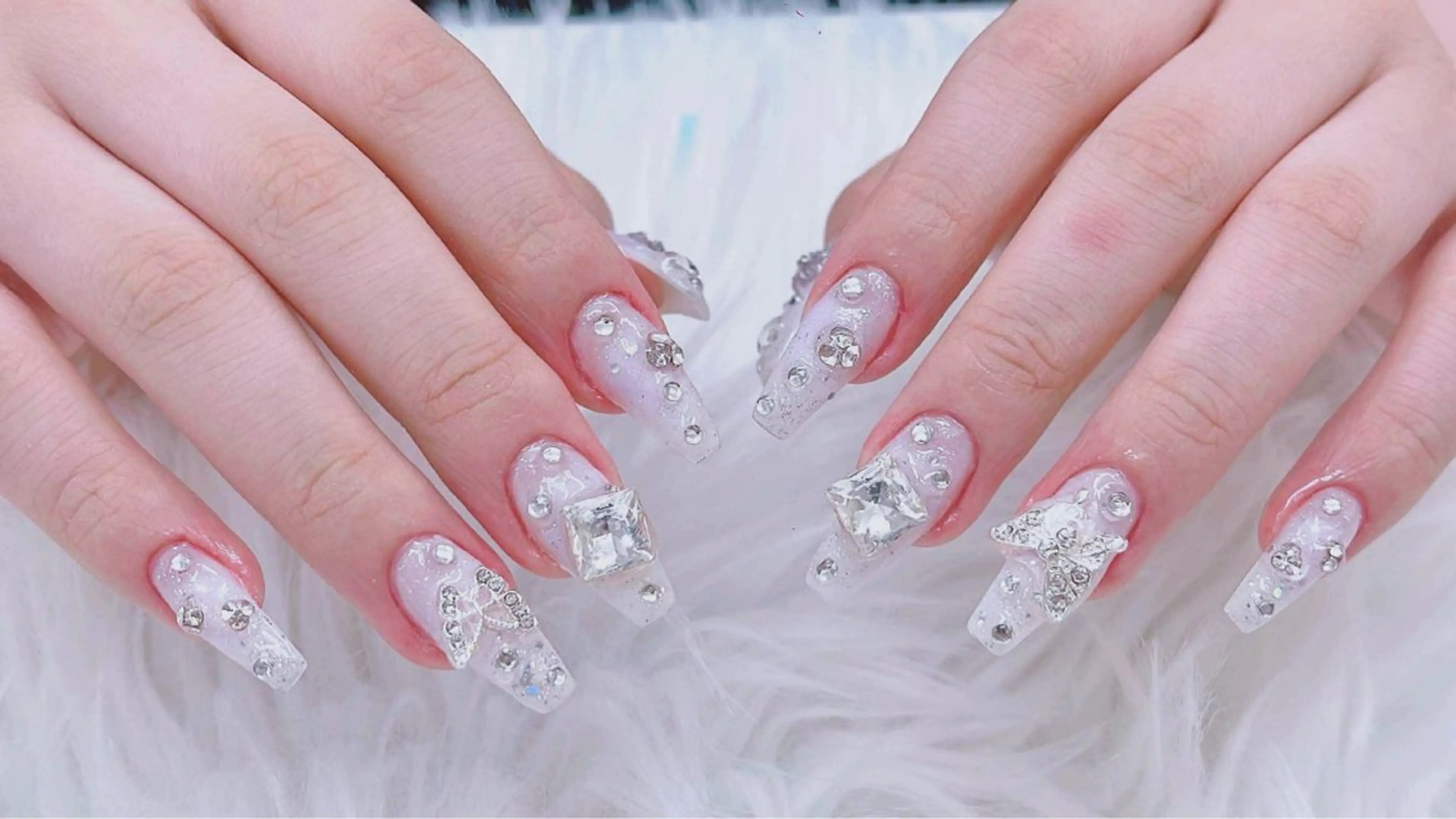 ネイル フットネイル ジェルネイル 韓国ネイル マグネットネイル 持ち込み ハンドネイル Akiko ネイルサロン所属・AKIKO ネイルサロンのネイルデザイン