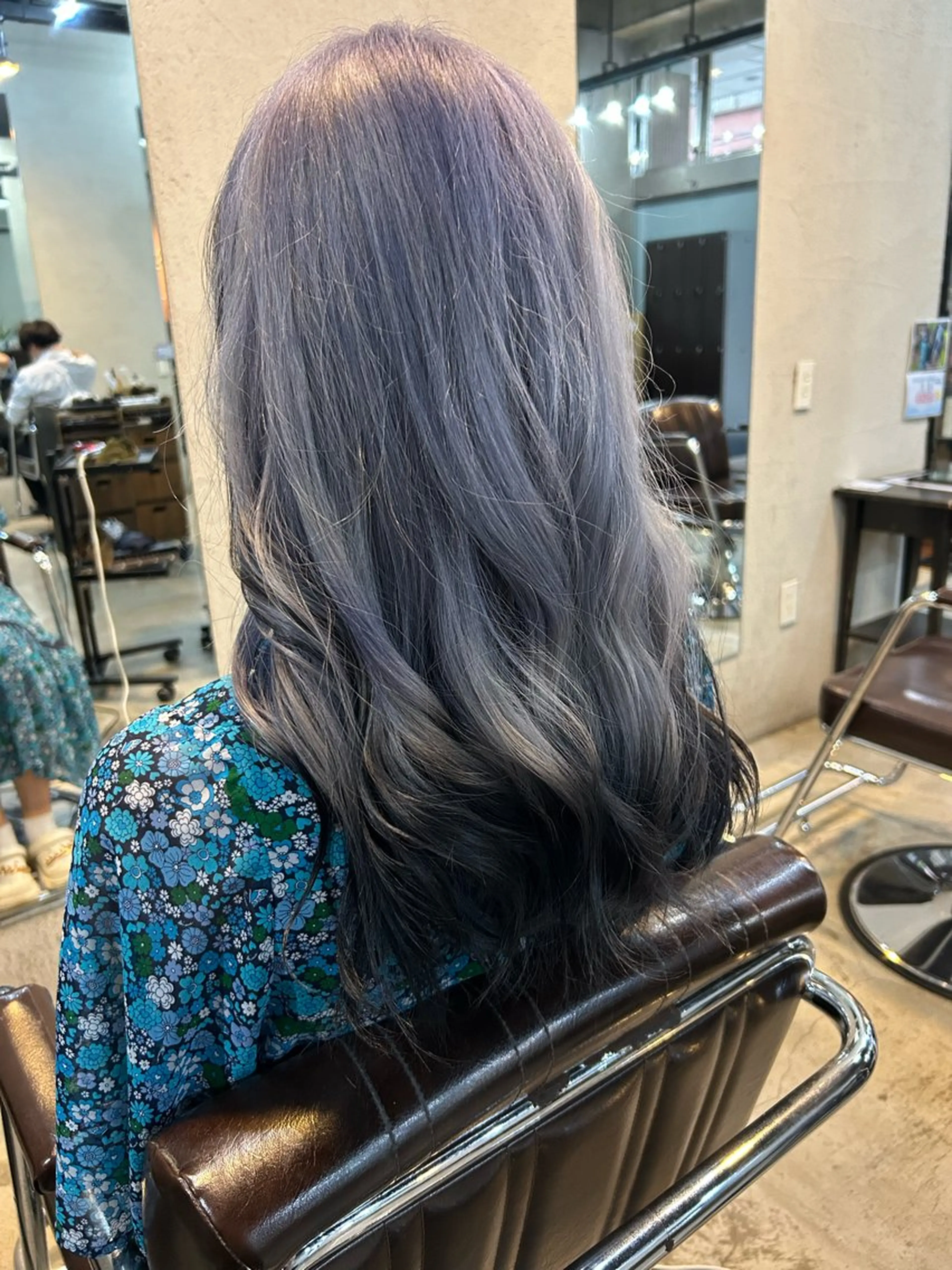セミロング カラー ブリーチ ヘアカラー トリートメント 桜田 修未のヘアスタイル