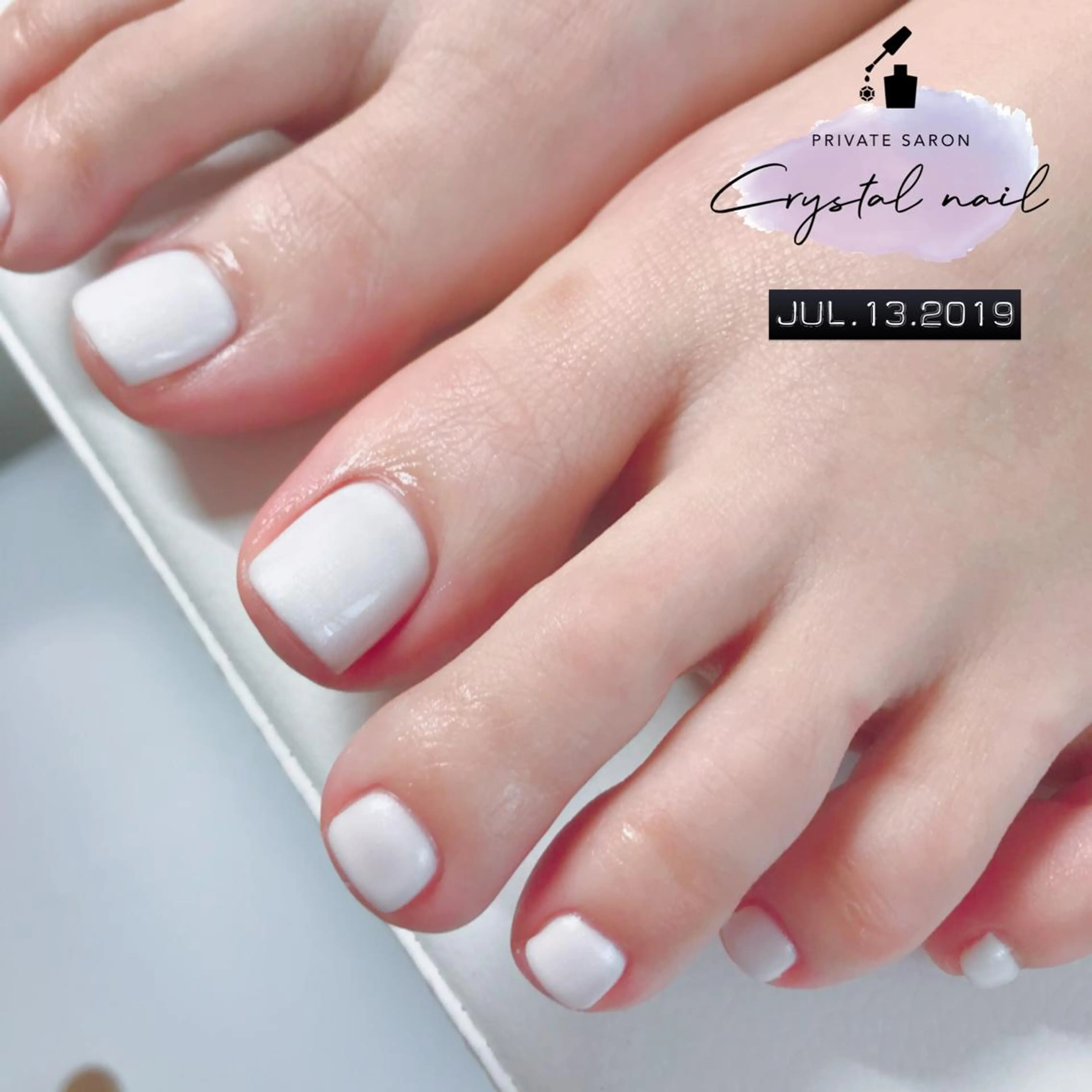 ネイル ホワイト フットネイル SCENERY NAILのネイルデザイン