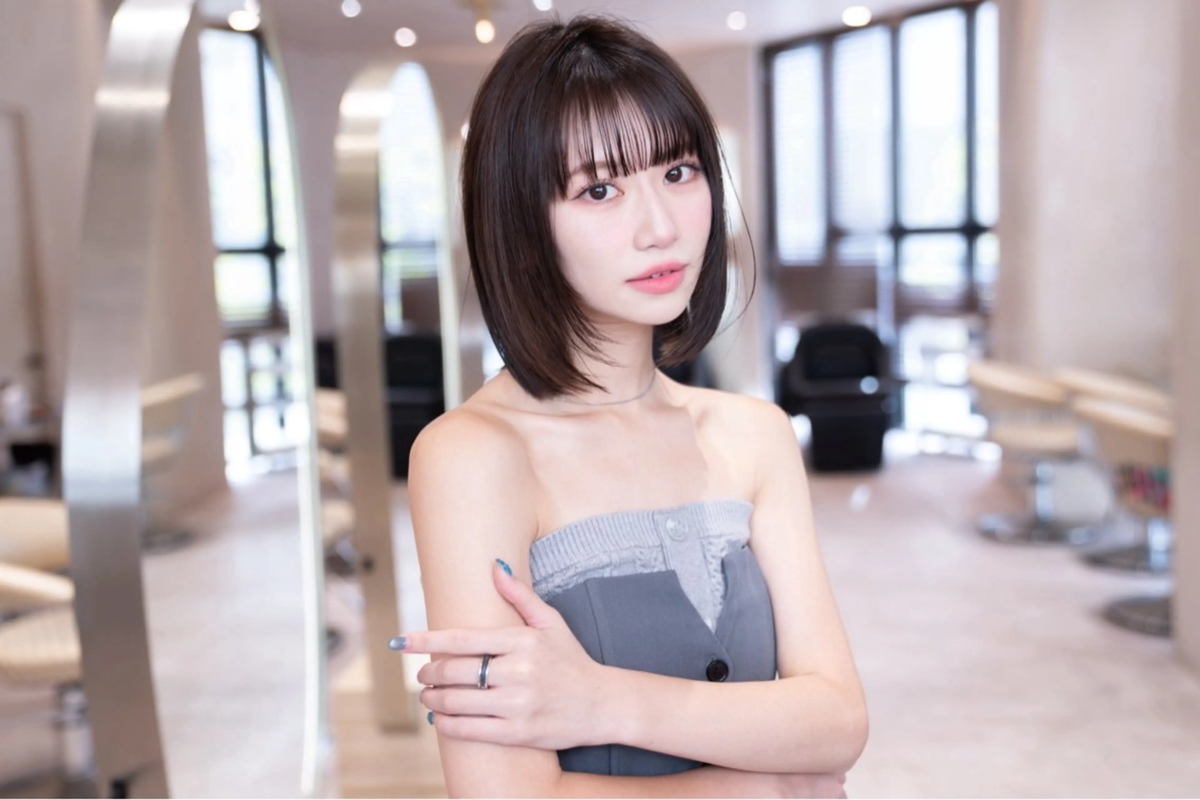ショート ボブ 顔まわりレイヤー レイヤーカット 新宿/美容師× ヘアメイク SAYAのヘアスタイル