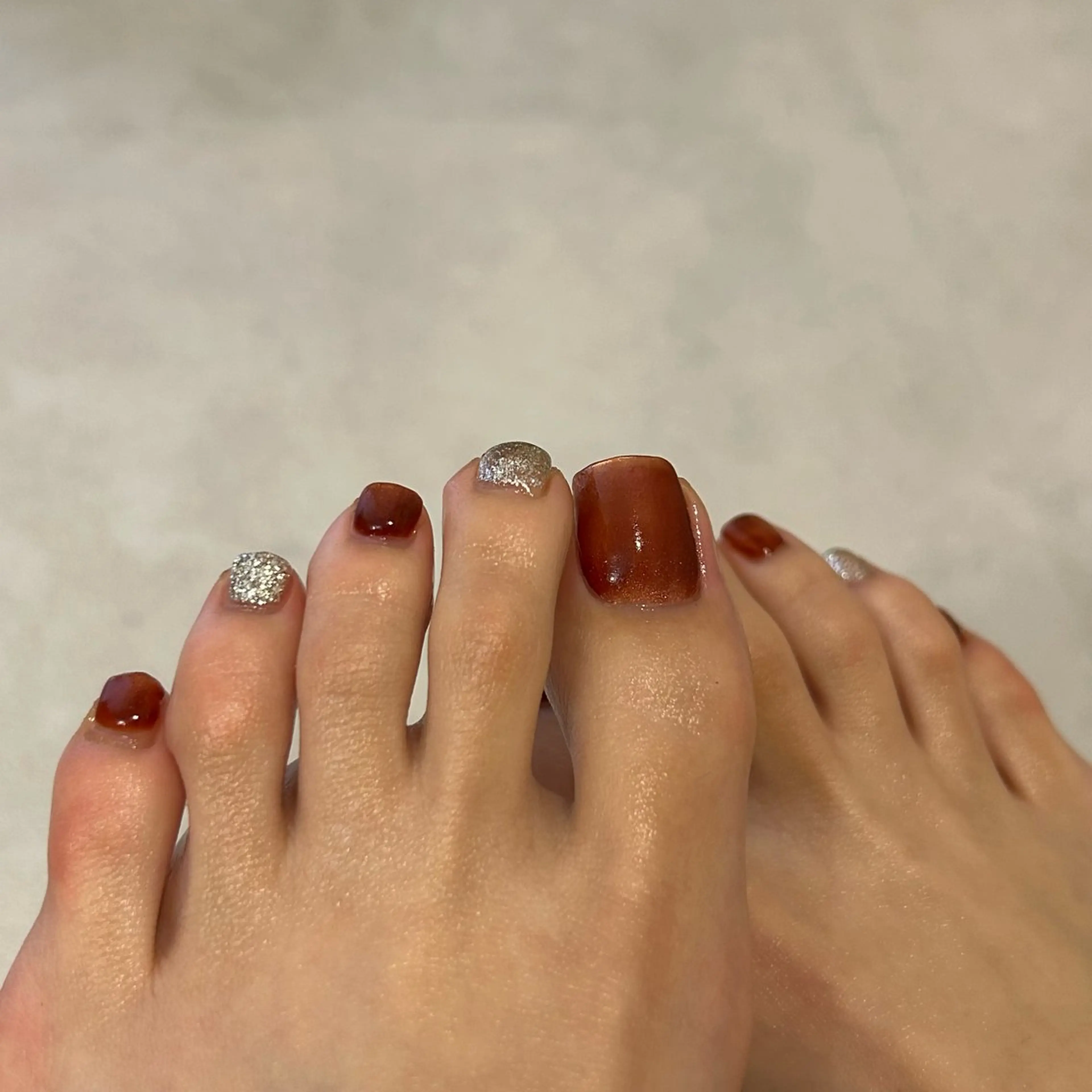 ネイル フットネイル マグネットネイル 赤色 soa.Aika 自爪育成のネイルデザイン