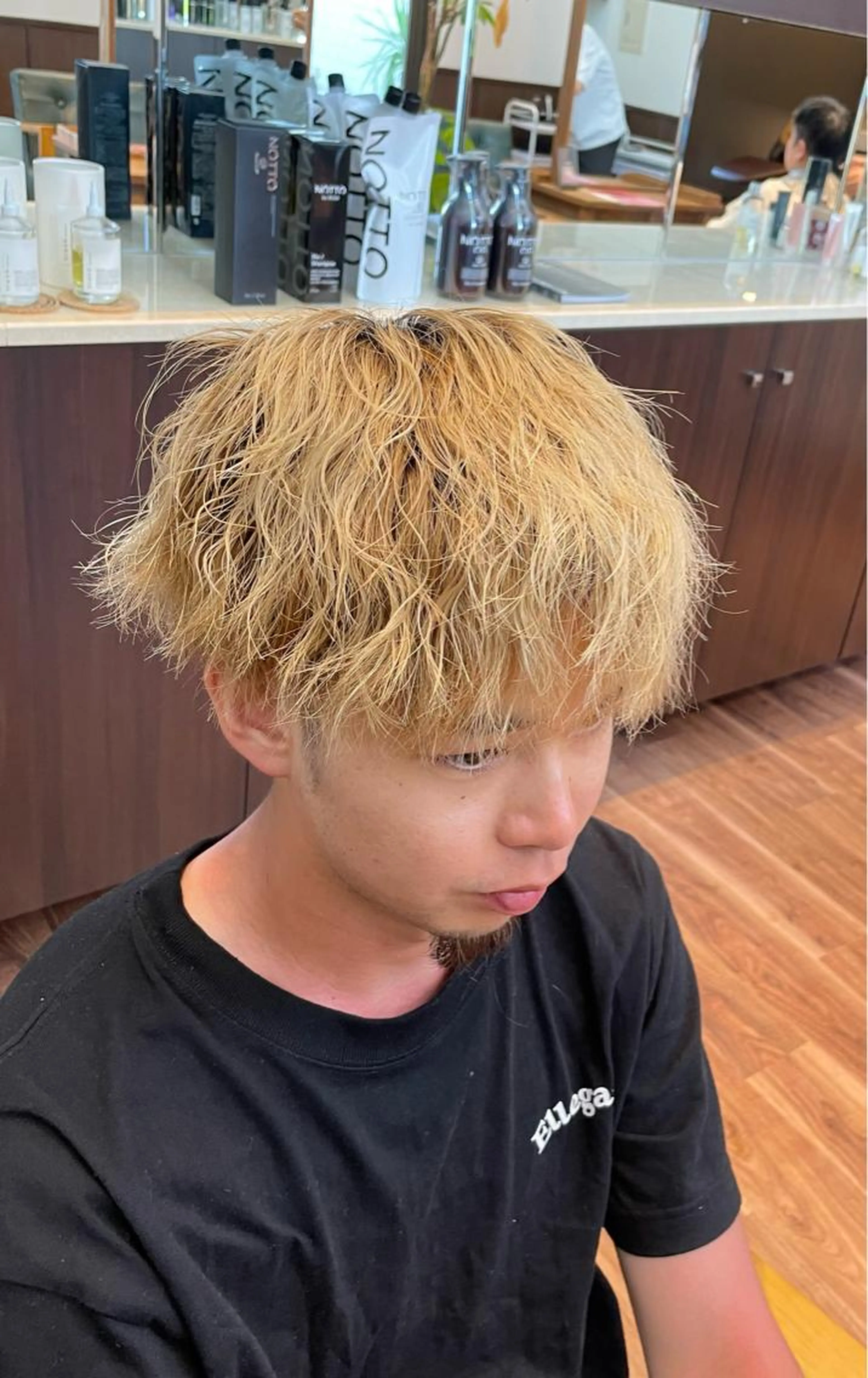 (ミニモ学割大学生までメンズ限定)カット+ダブルカラー+トリートメント(ブリーチ回数を増やす場合は+3300円)の写真