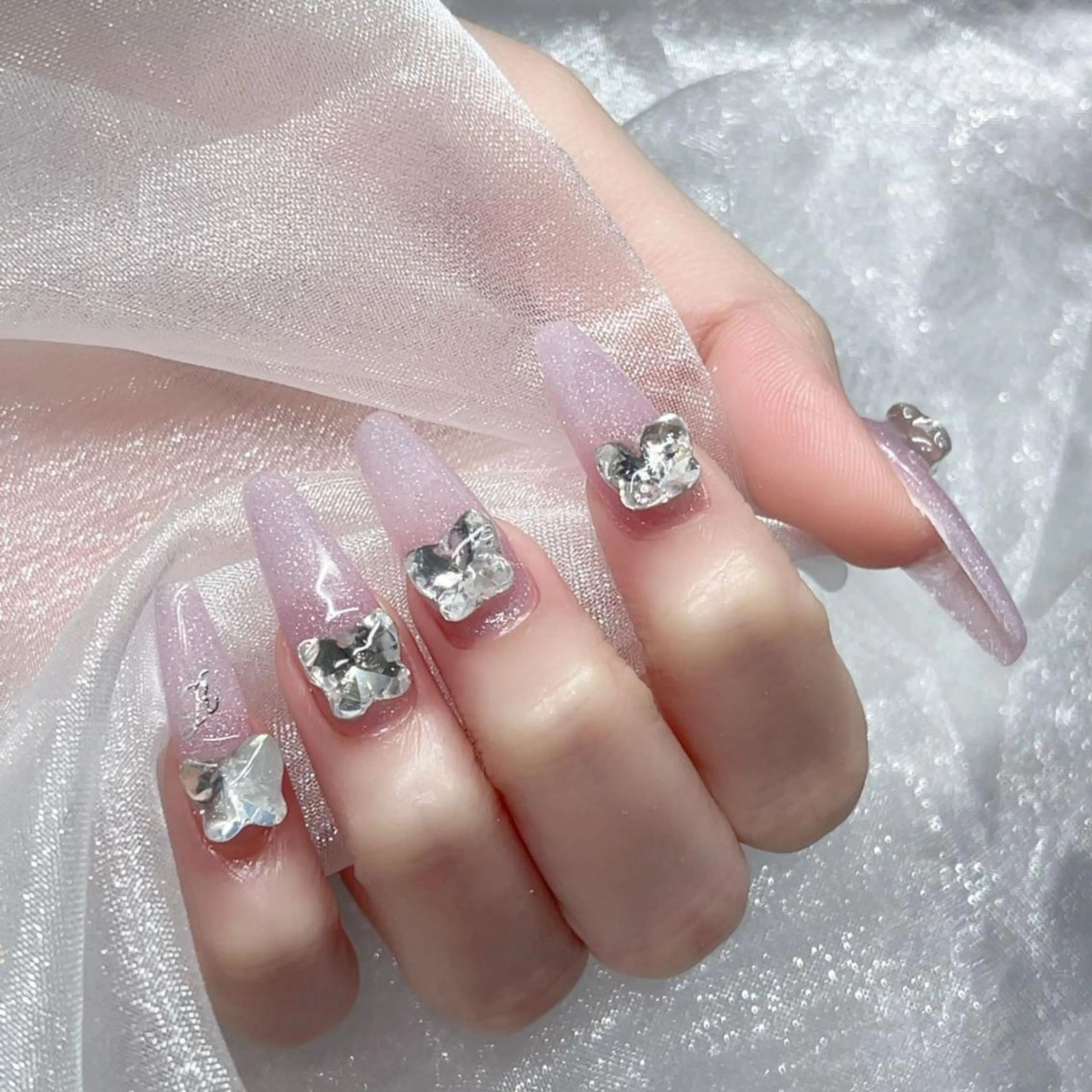 ネイル 長さ出し ネイルチップ Queens マオのネイルデザイン