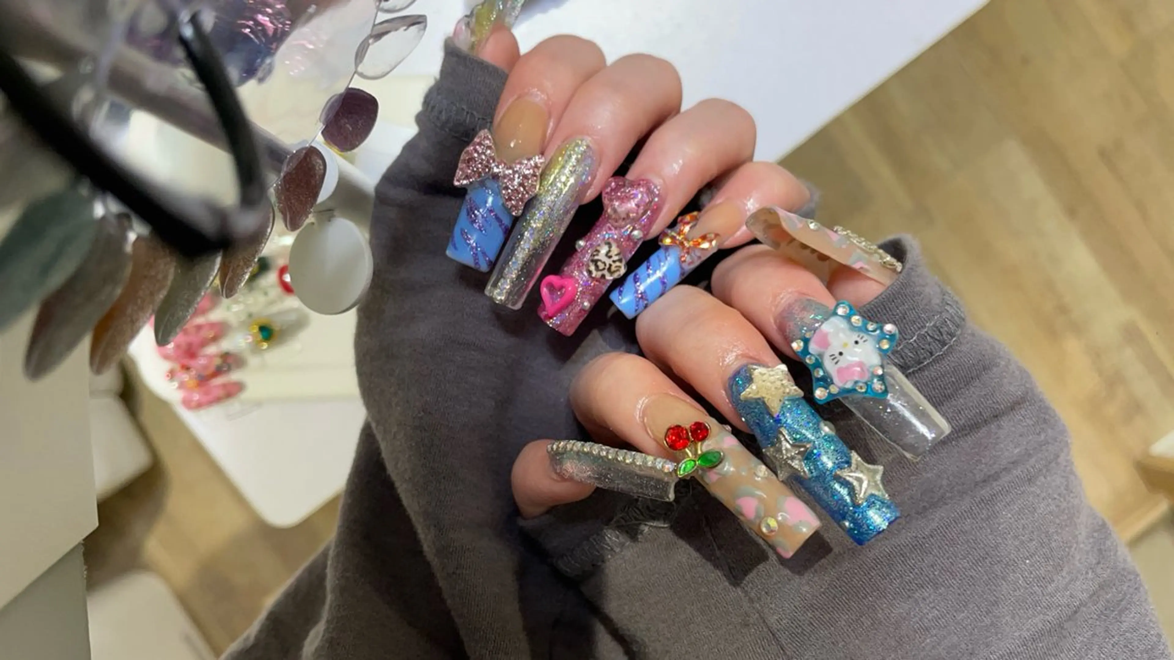 ネイル ラメ(グリッター) ハンドネイル RICO NAIL所属・RICO Nail パーツつけ放題🌈のネイルデザイン