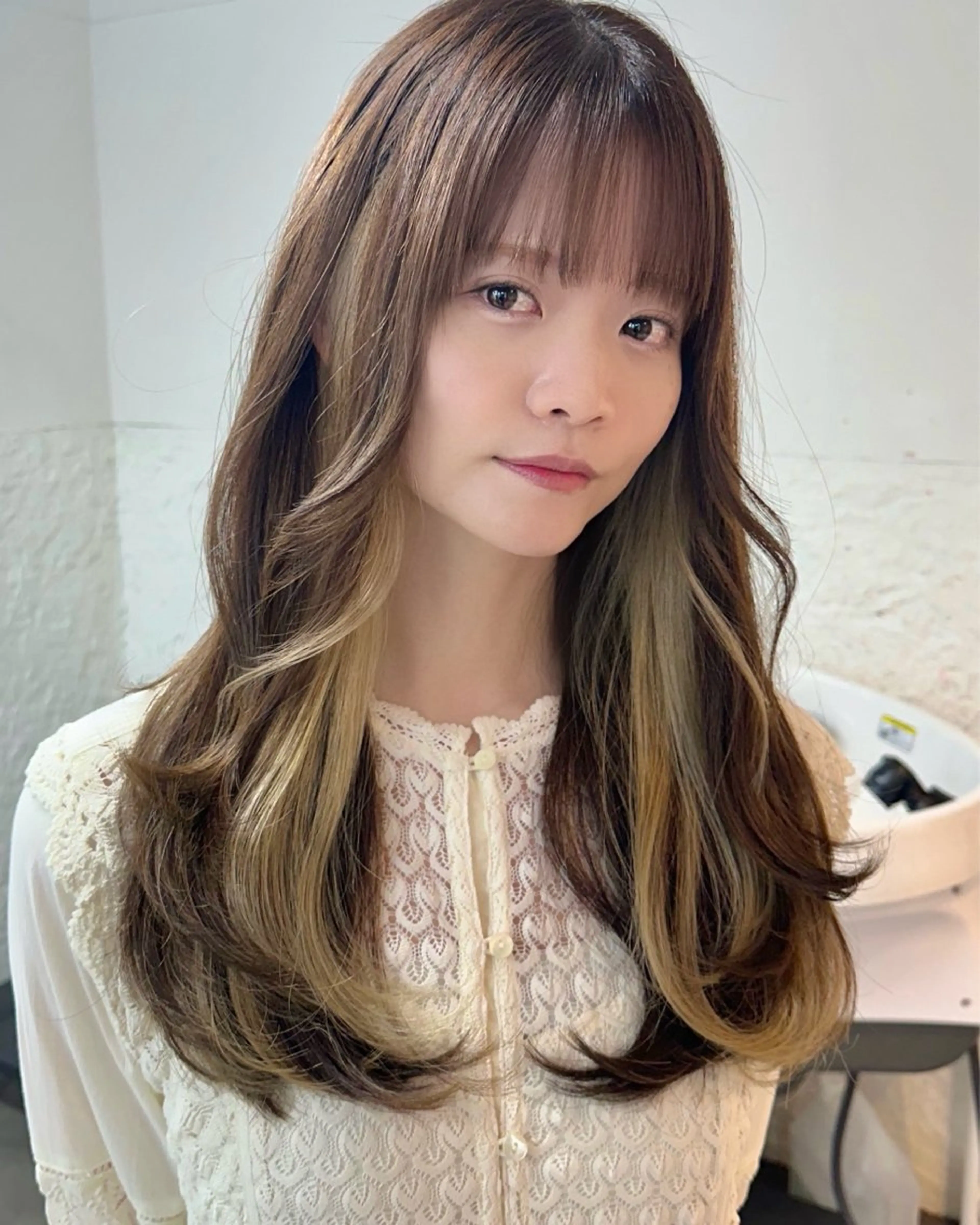 ロング カラー ブリーチ ケアブリーチ インナーカラー レイヤーカット ロング カット ヘアカラー トリートメント インナーカラー/レイ ヤーカット♡/マキシのヘアスタイル