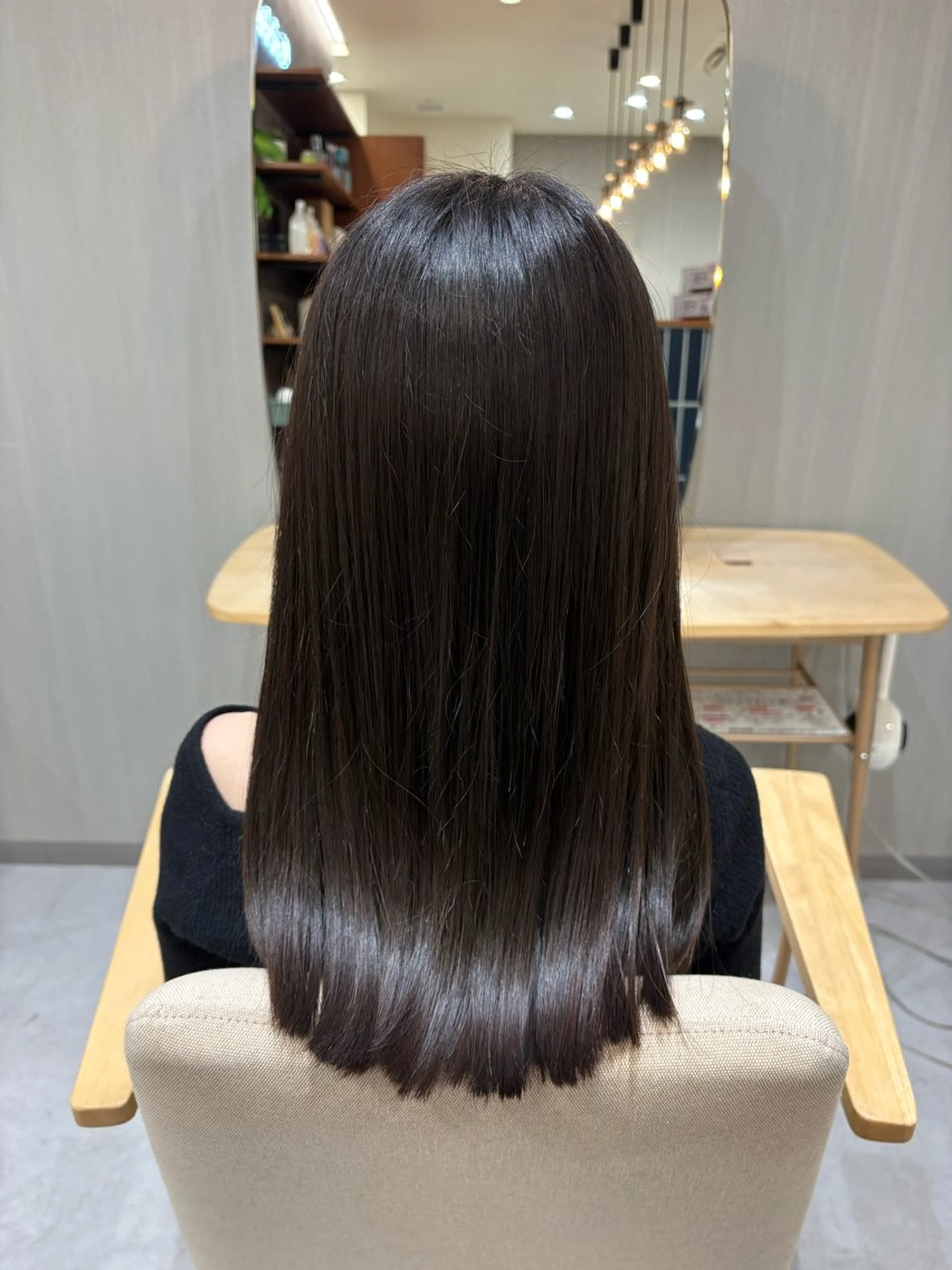 ロング 吉田 絢音のヘアスタイル