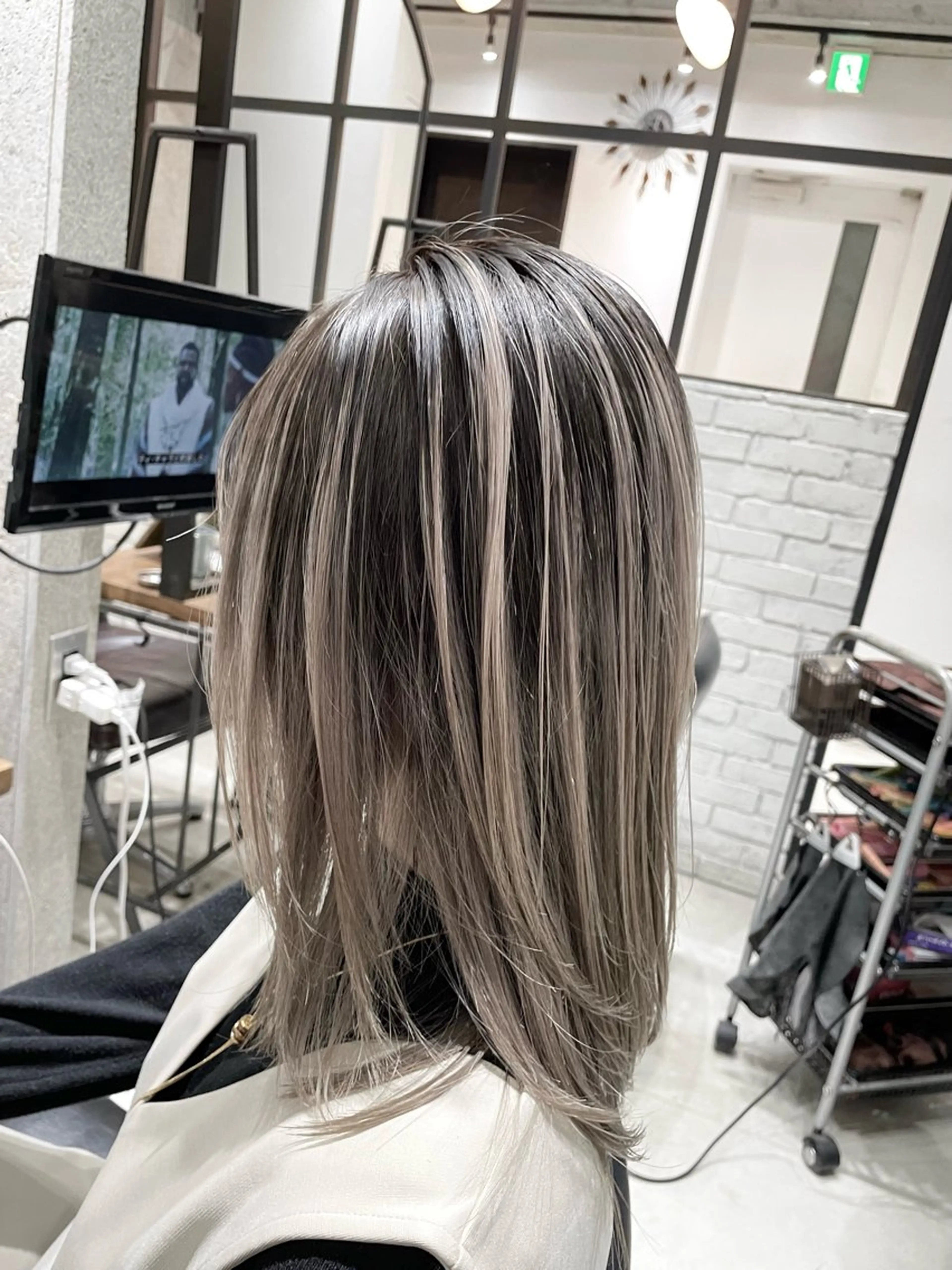 ミディアム カラー パーマ ヘアアレンジ アディクシーカラー バレイヤージュ レイヤーカット ヘアカラー バレイヤージュ/ 髪質改善/渡邉悟🌱のヘアスタイル