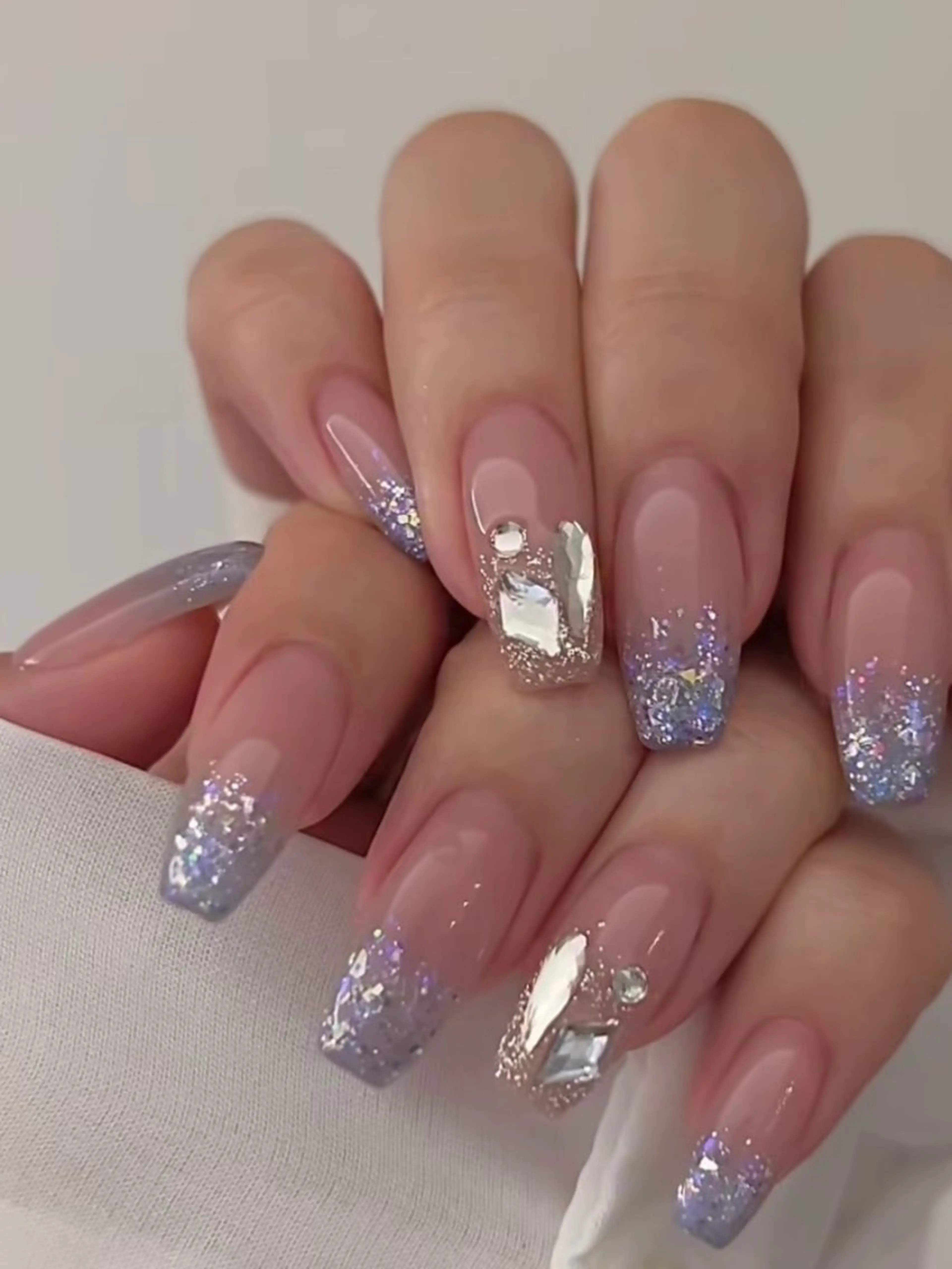 ネイル 横浜市中区曙町 E·U·Bネイルのネイルデザイン