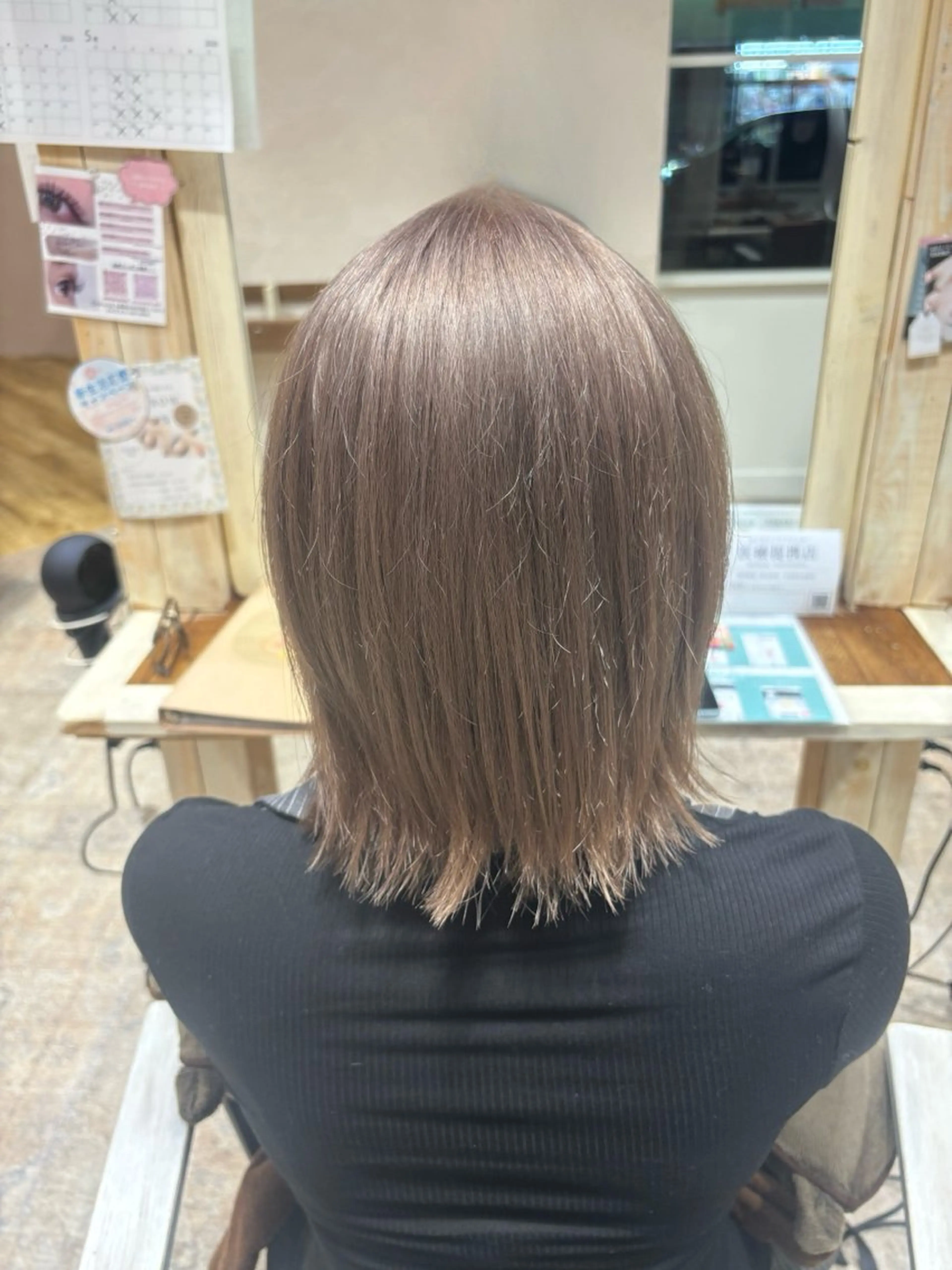 セミロング 森  髪質改善🫧 透明感カラーのヘアスタイル