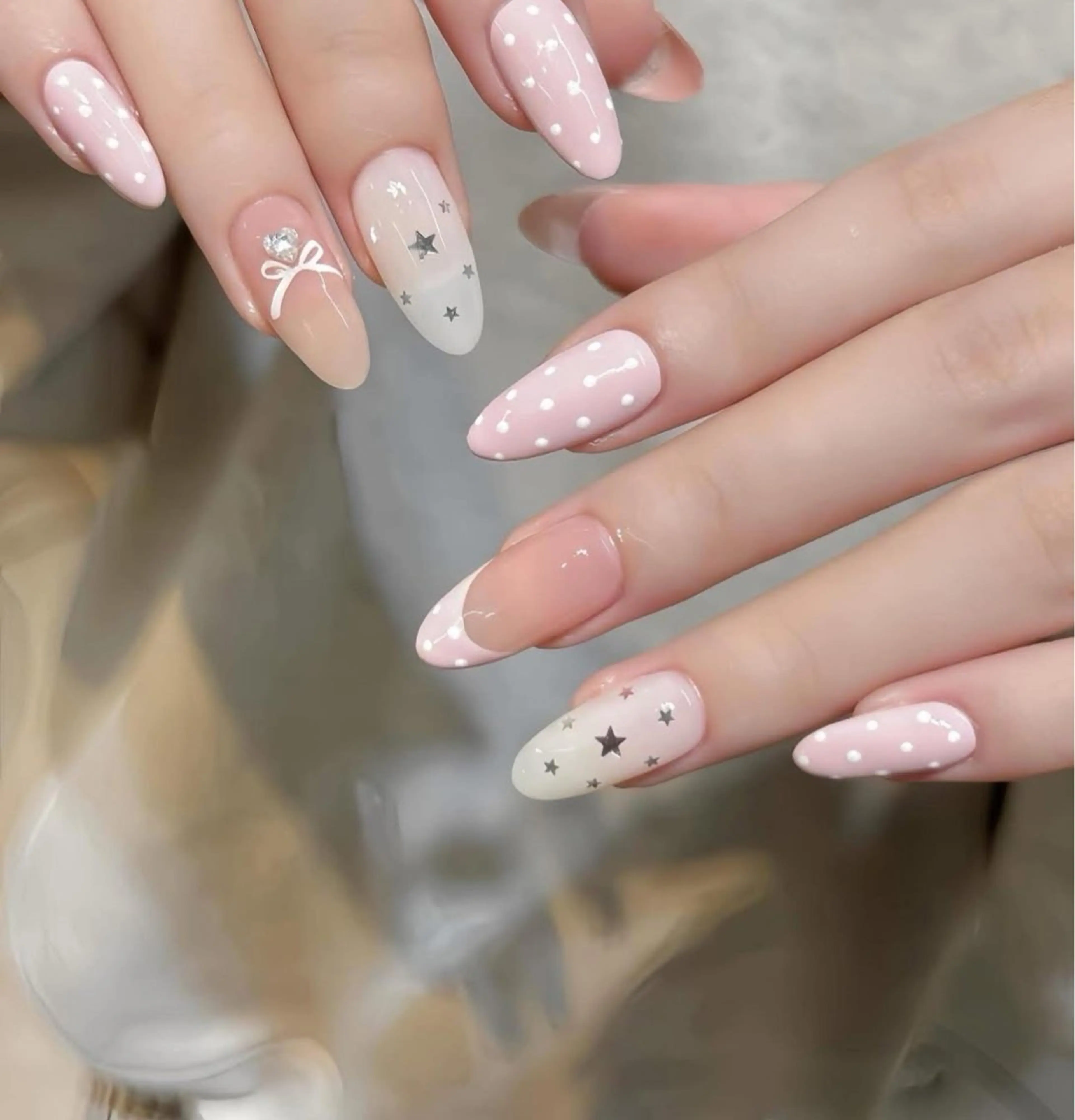 ネイル チークネイル フレンチネイル グラデーション 韓国ネイル マグネットネイル ハンドネイル JIN 168 新大久保のネイルデザイン