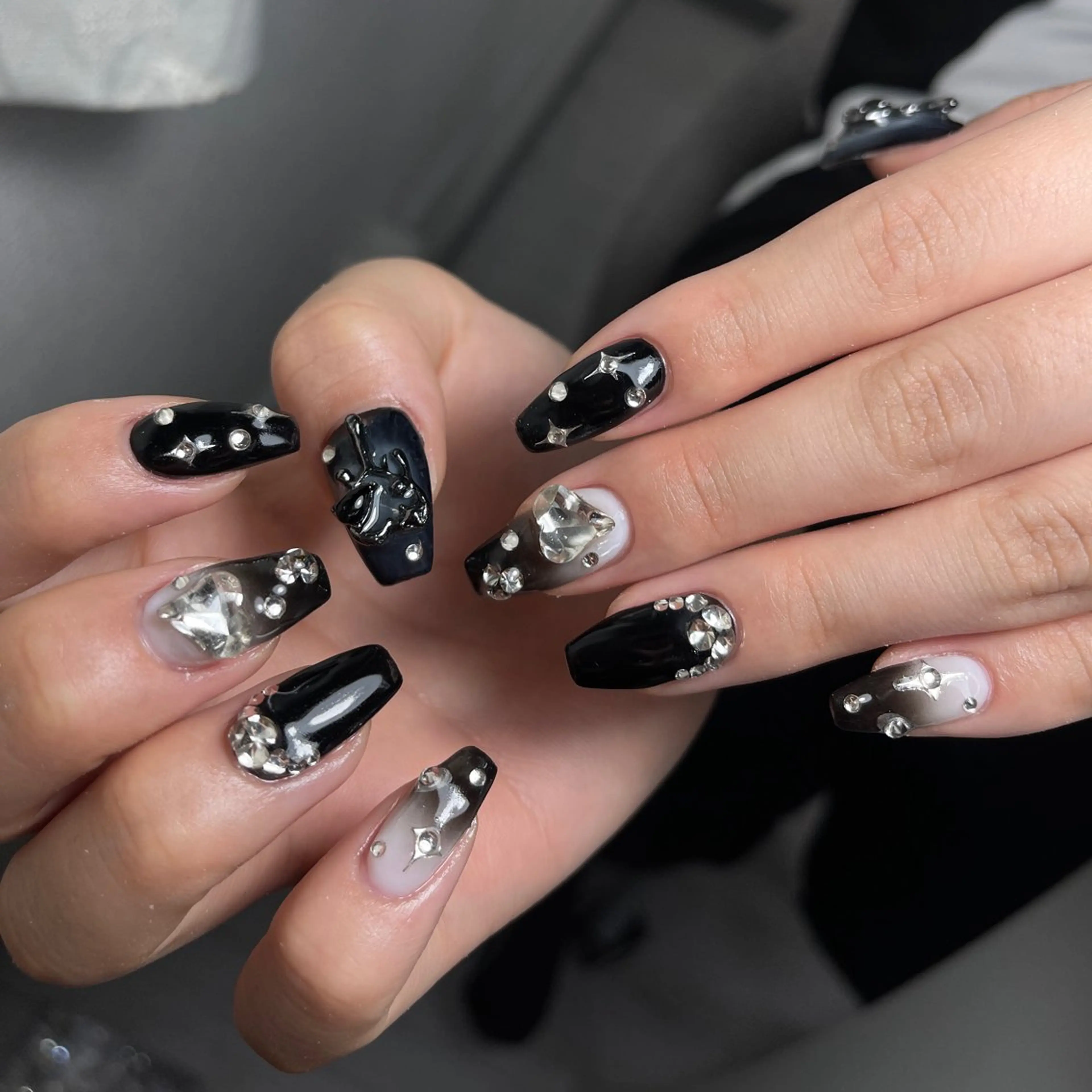 ネイル ハンドネイル Queens ciciのネイルデザイン