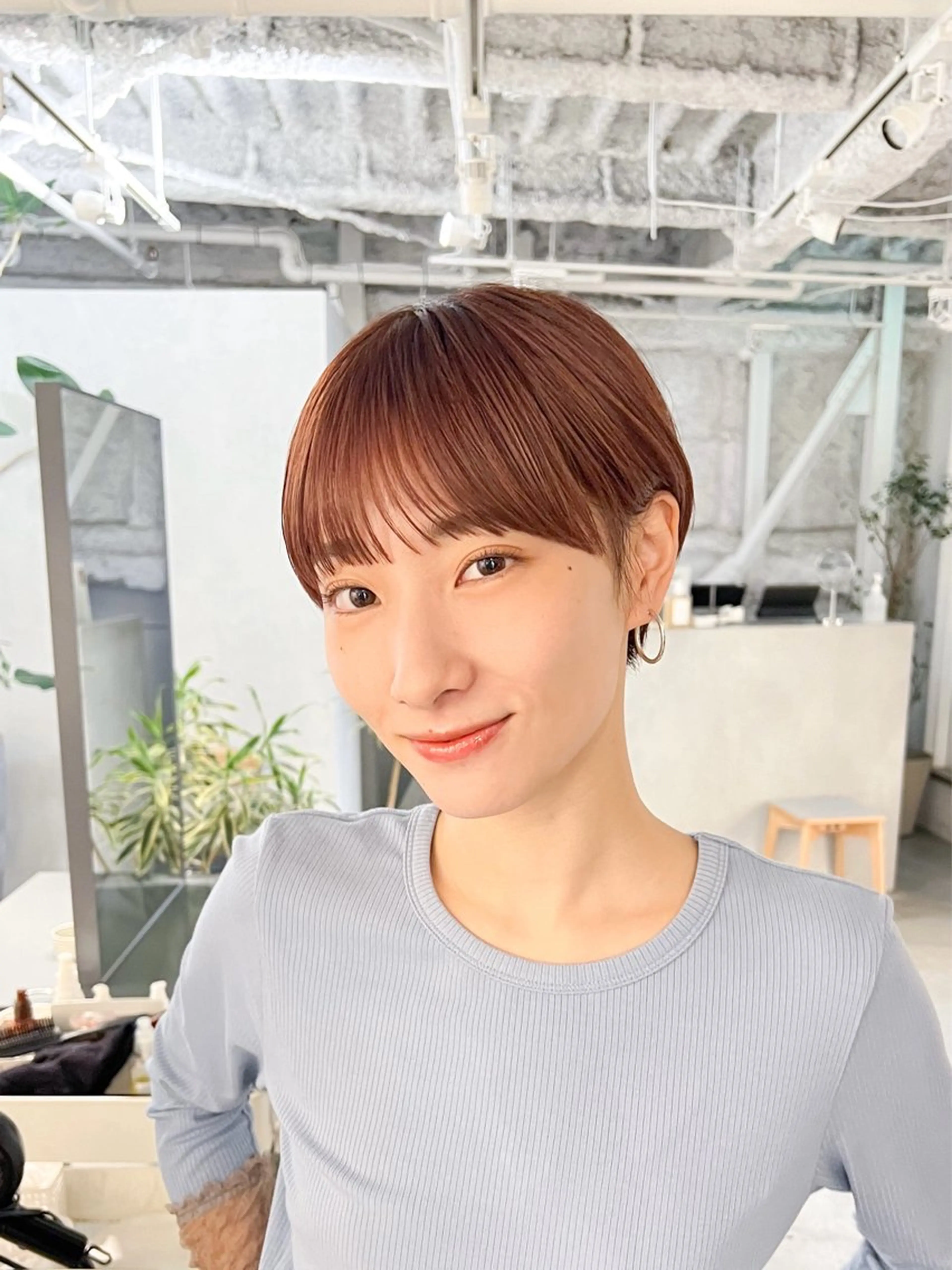 ショート カラー 切りっぱなしボブ ショートボブ ハンサムショート ミストバング 黒髪 カット ヘアカラー トリートメント 田尻 維孝/ショート/ボブのヘアスタイル