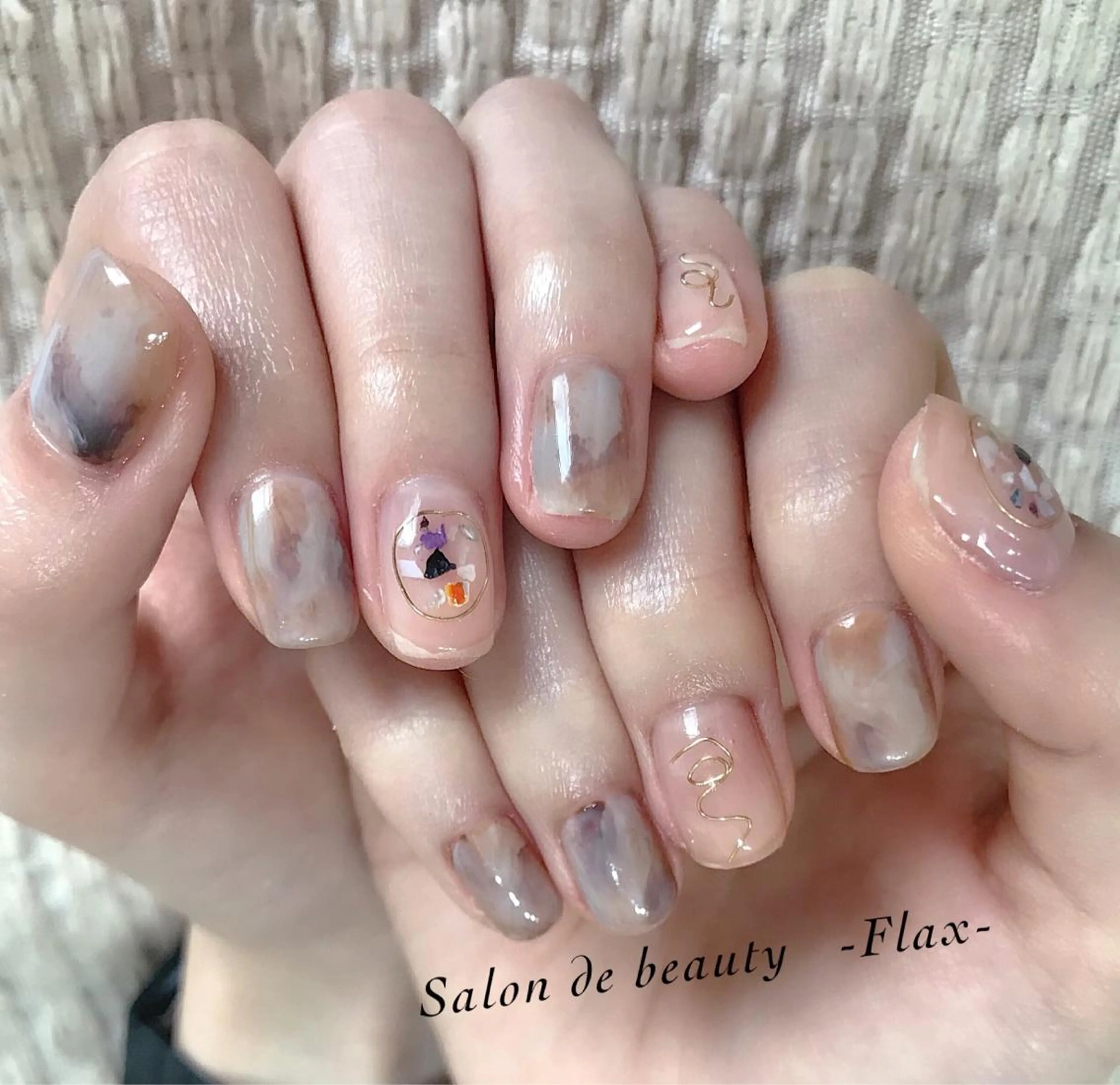 ネイル elu ：nail＆eyeのネイルデザイン