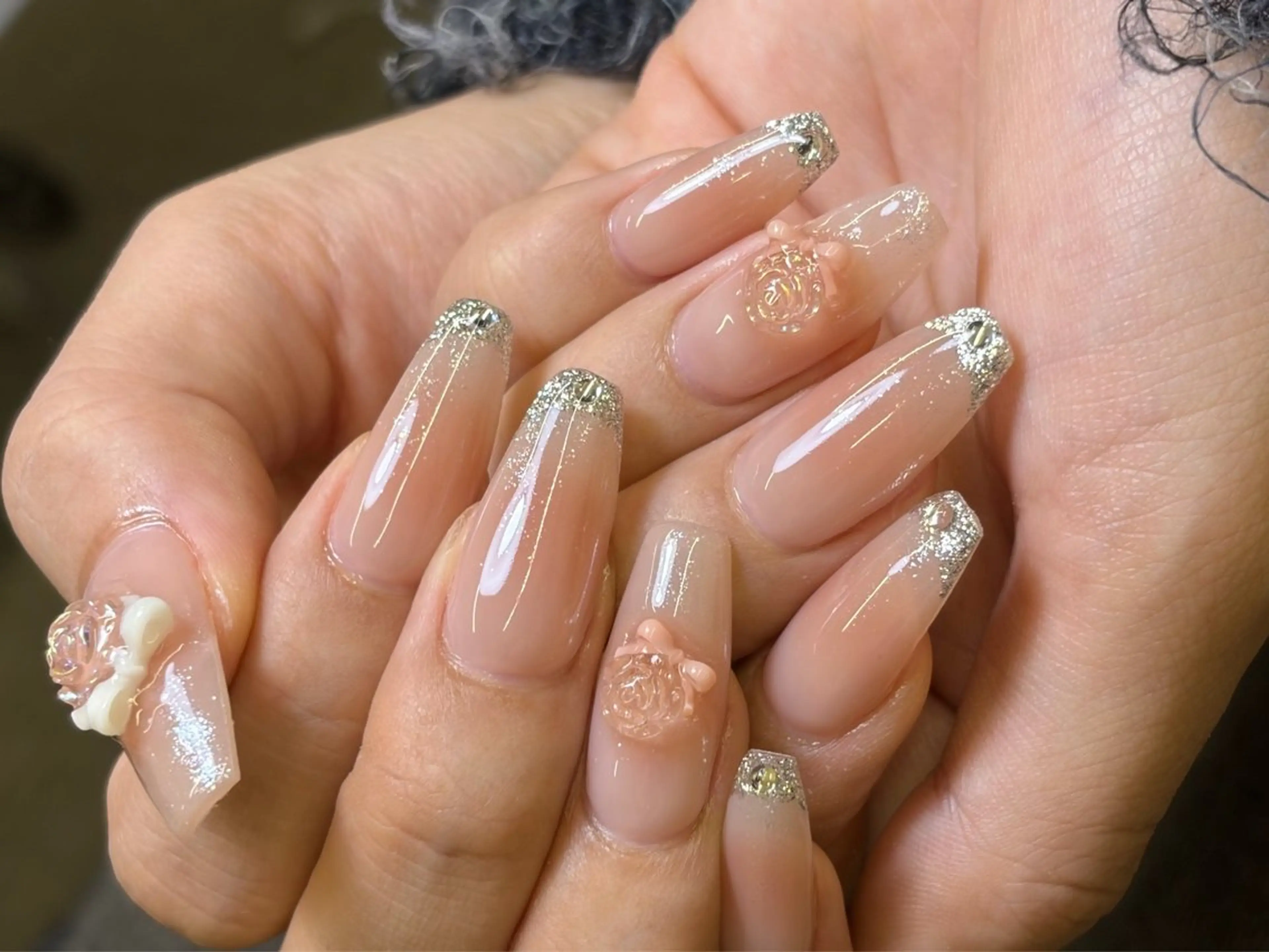 ネイル オーロラネイル 長さ出し フレンチネイル ジェルネイル ガラスフレンチ ハンドネイル Rela・S NAILのネイルデザイン