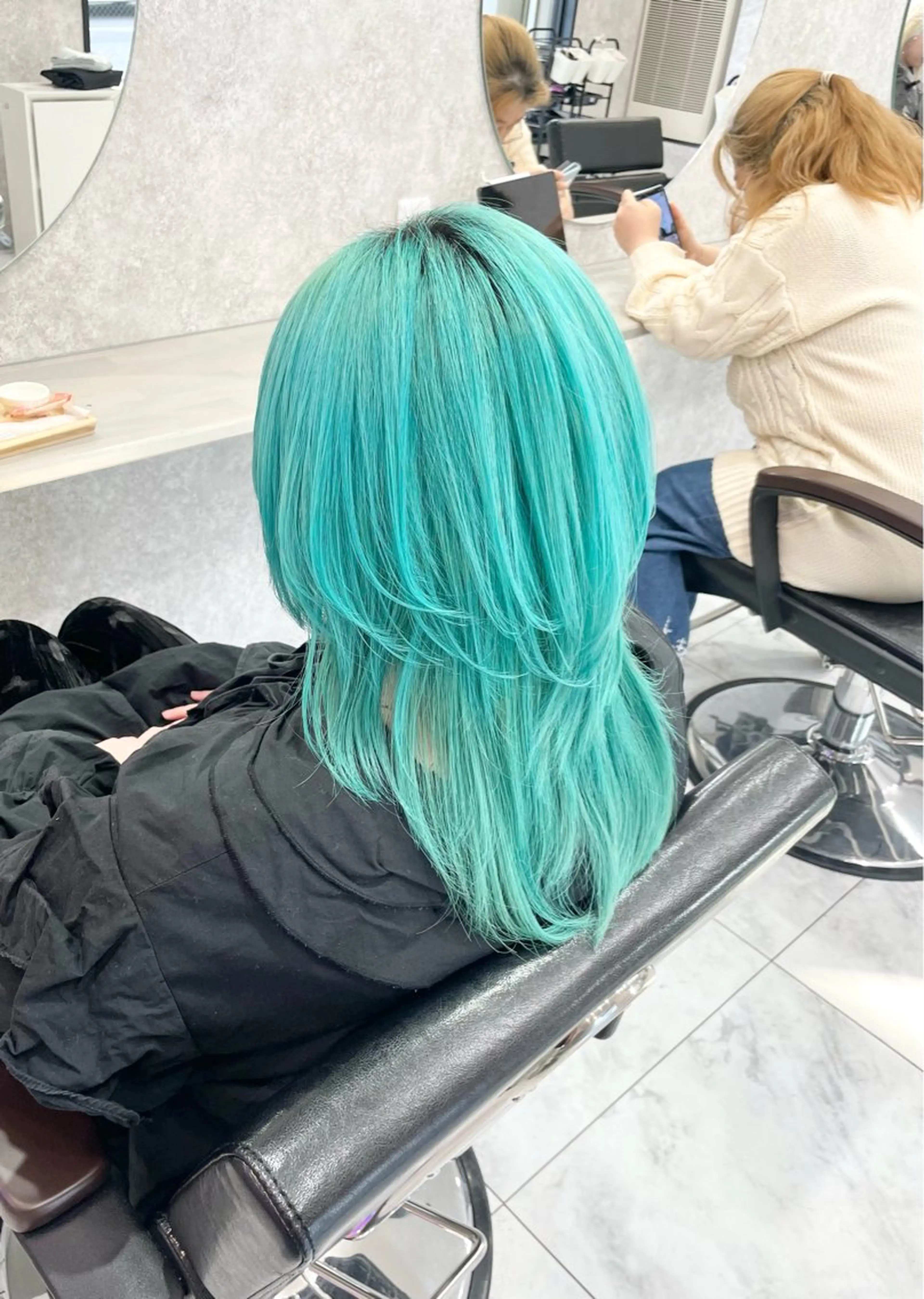 ミディアム 🦋ハイトーン🦋 石山 希理🦋のヘアスタイル