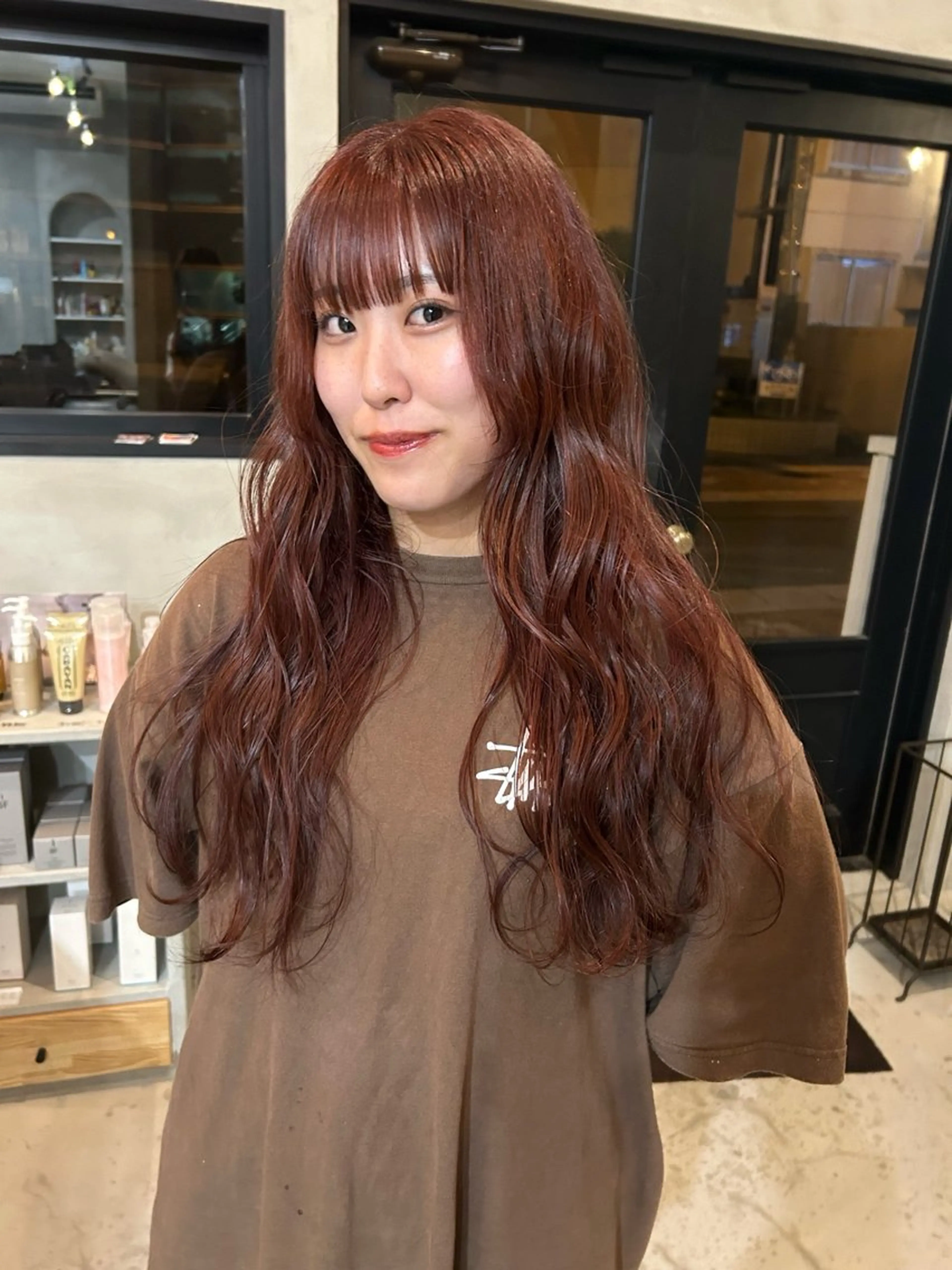 カラー ブリーチ ブラウンカラー ブリーチなしカラー ピンクカラー 古澤 芽依のヘアスタイル