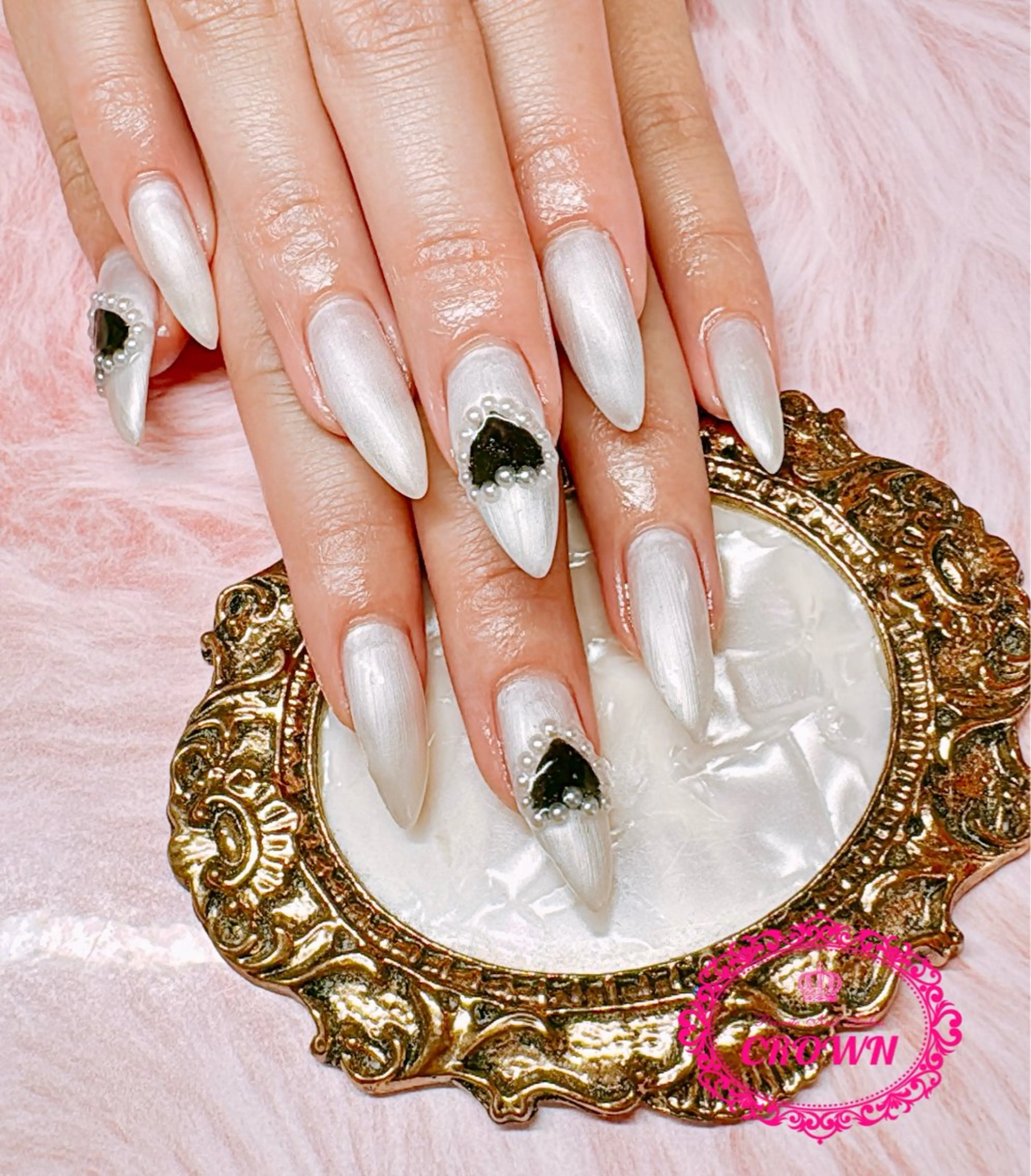ネイル CROWN プライベートサロンのネイルデザイン