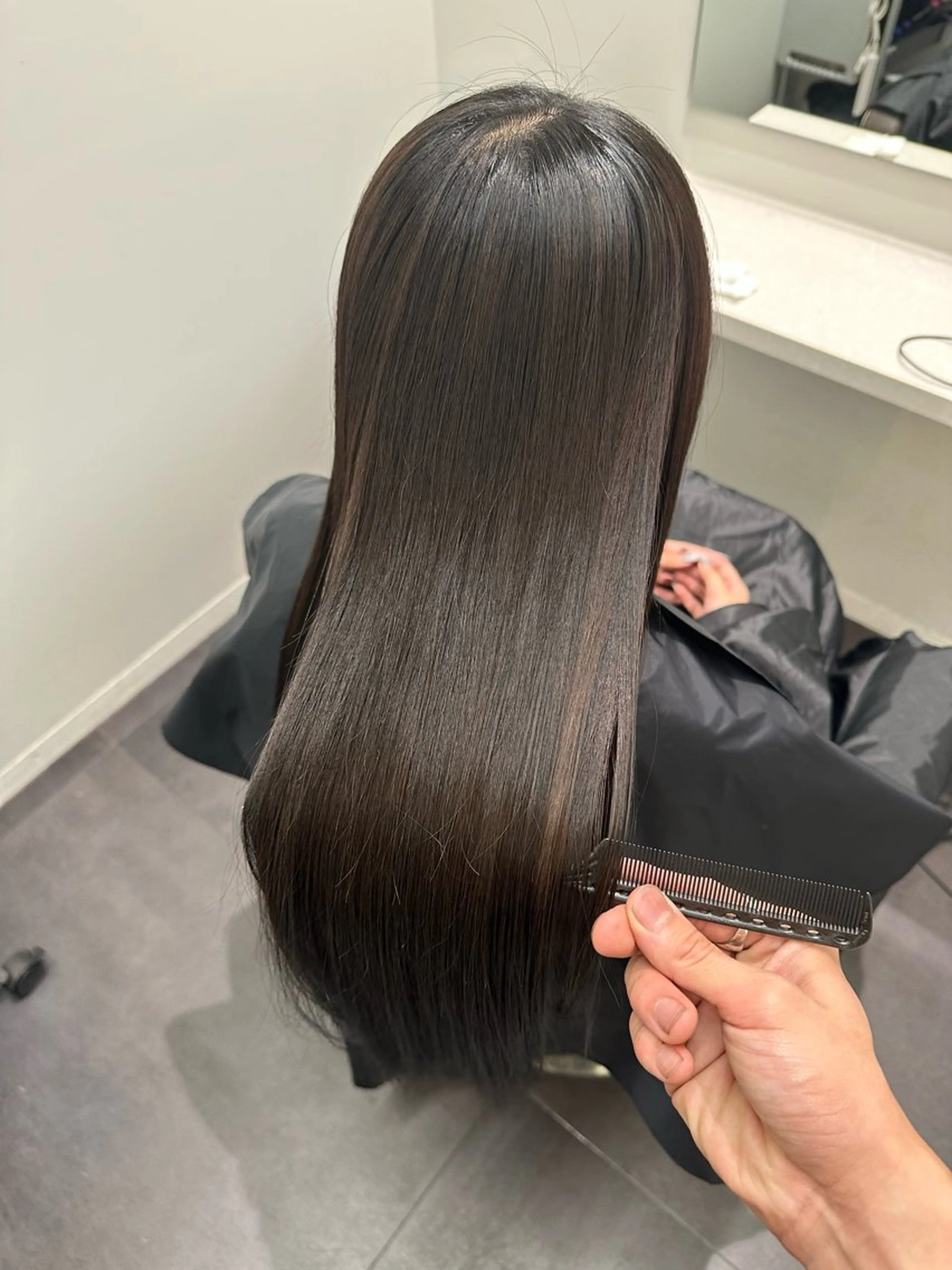 セミロング 美髪特化✨ 伊織✨縮毛矯正✨のヘアスタイル