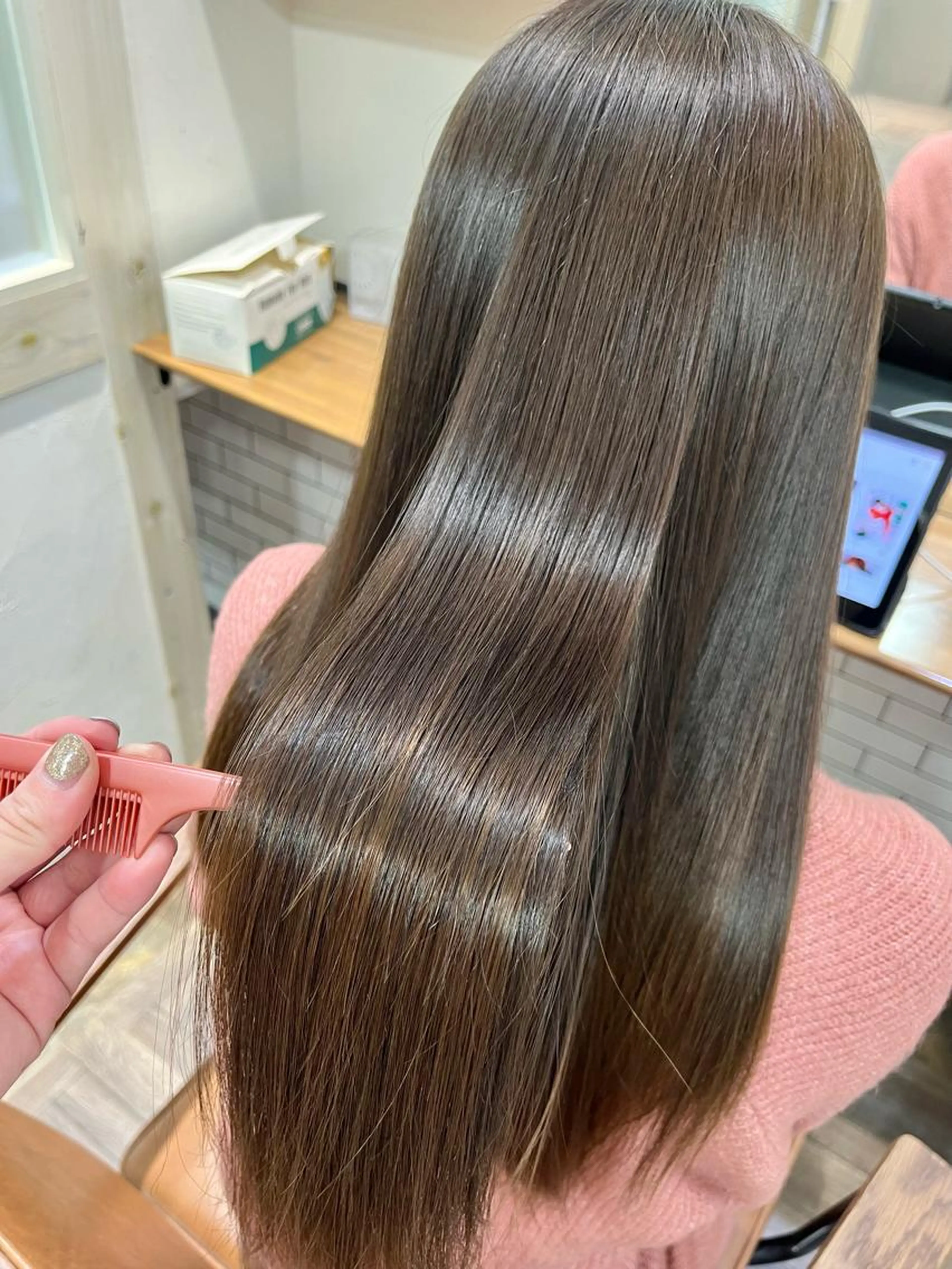 【ミディアム・ロング限定】カット＋透明感カラー＋ダメージケア🤎✨👑髪質改善トリートメントULTOWA👑の写真