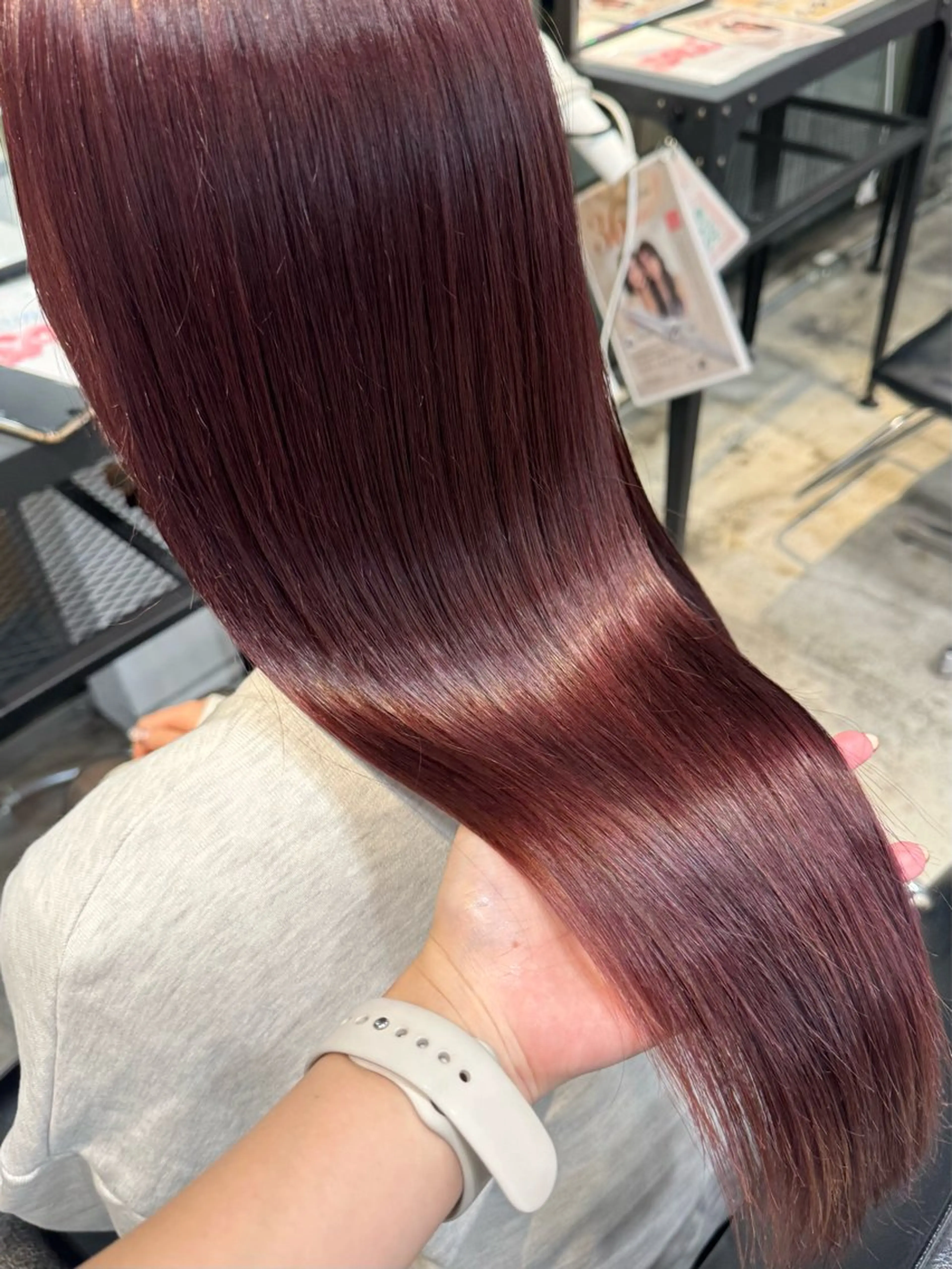 ミディアム カラー ヘアアレンジ ブリーチ 透明感カラー ダブルカラー ブリーチなしカラー 韓国風ヘア トリートメント 顔周りカット×透明感 カラー💫AINAのヘアスタイル