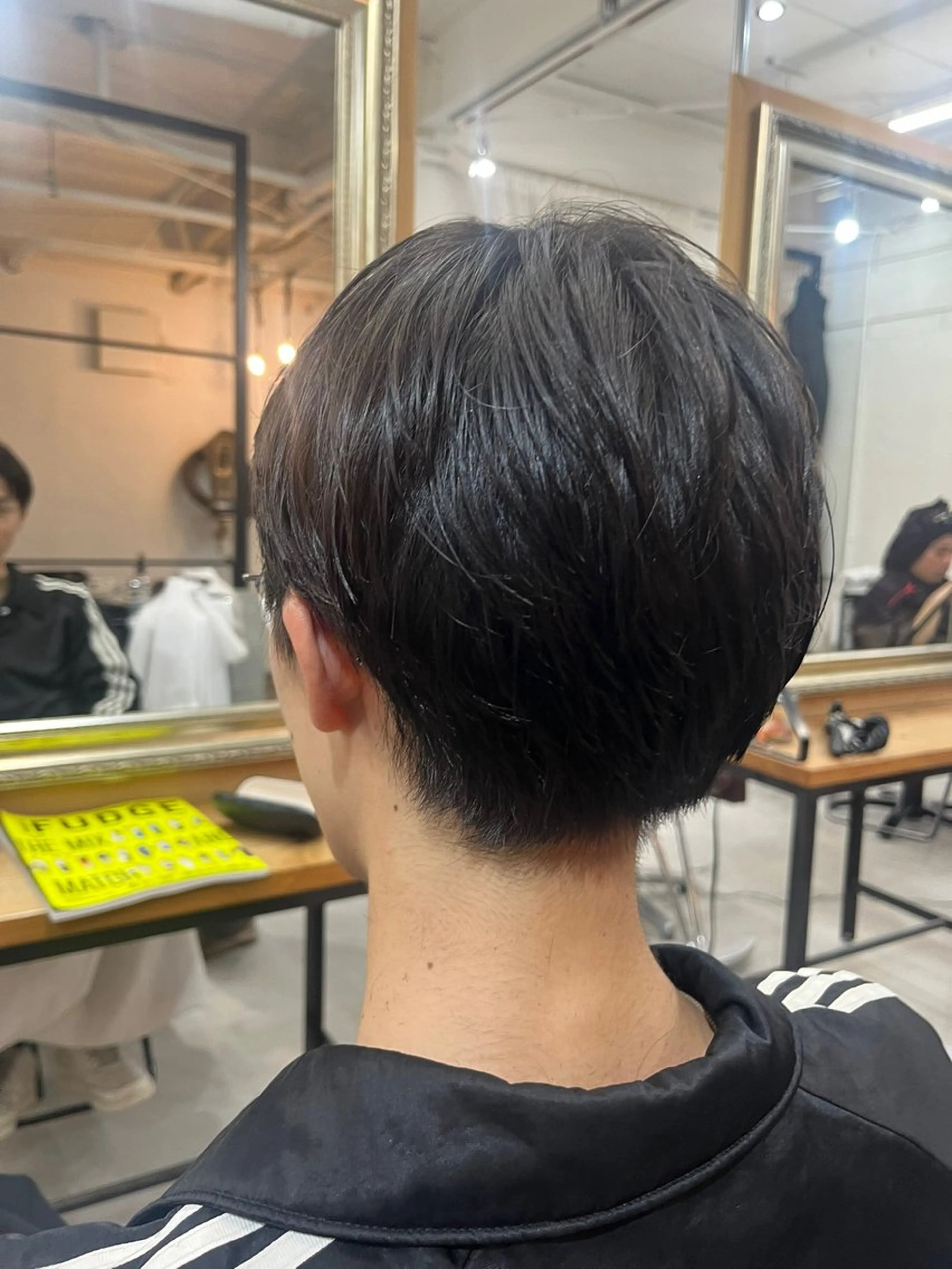 ショート メンズ 刈り上げ ヤマモト マミコのヘアスタイル