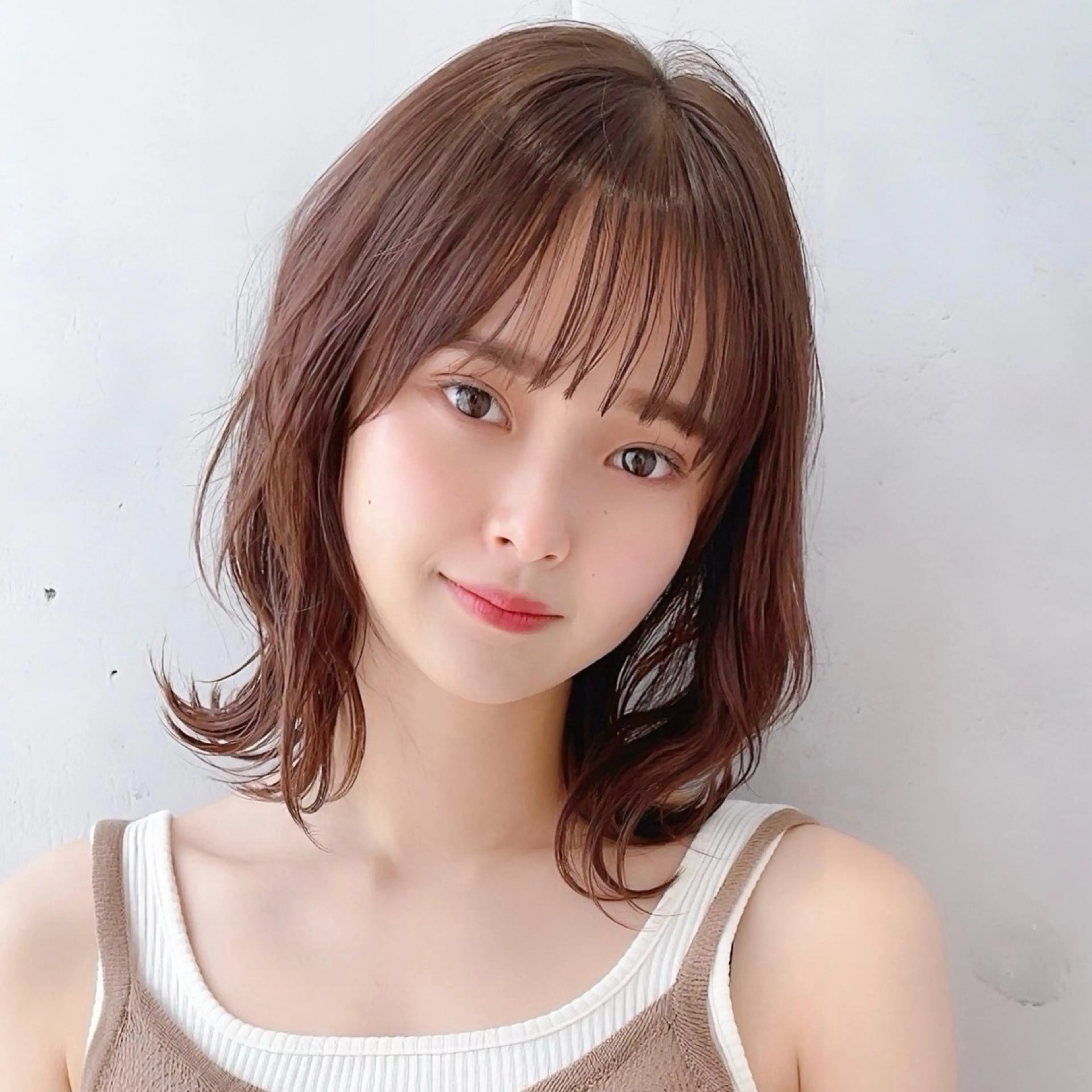 ミディアム カット ヘアカラー トリートメント ヤスドミ ケイスケのヘアスタイル