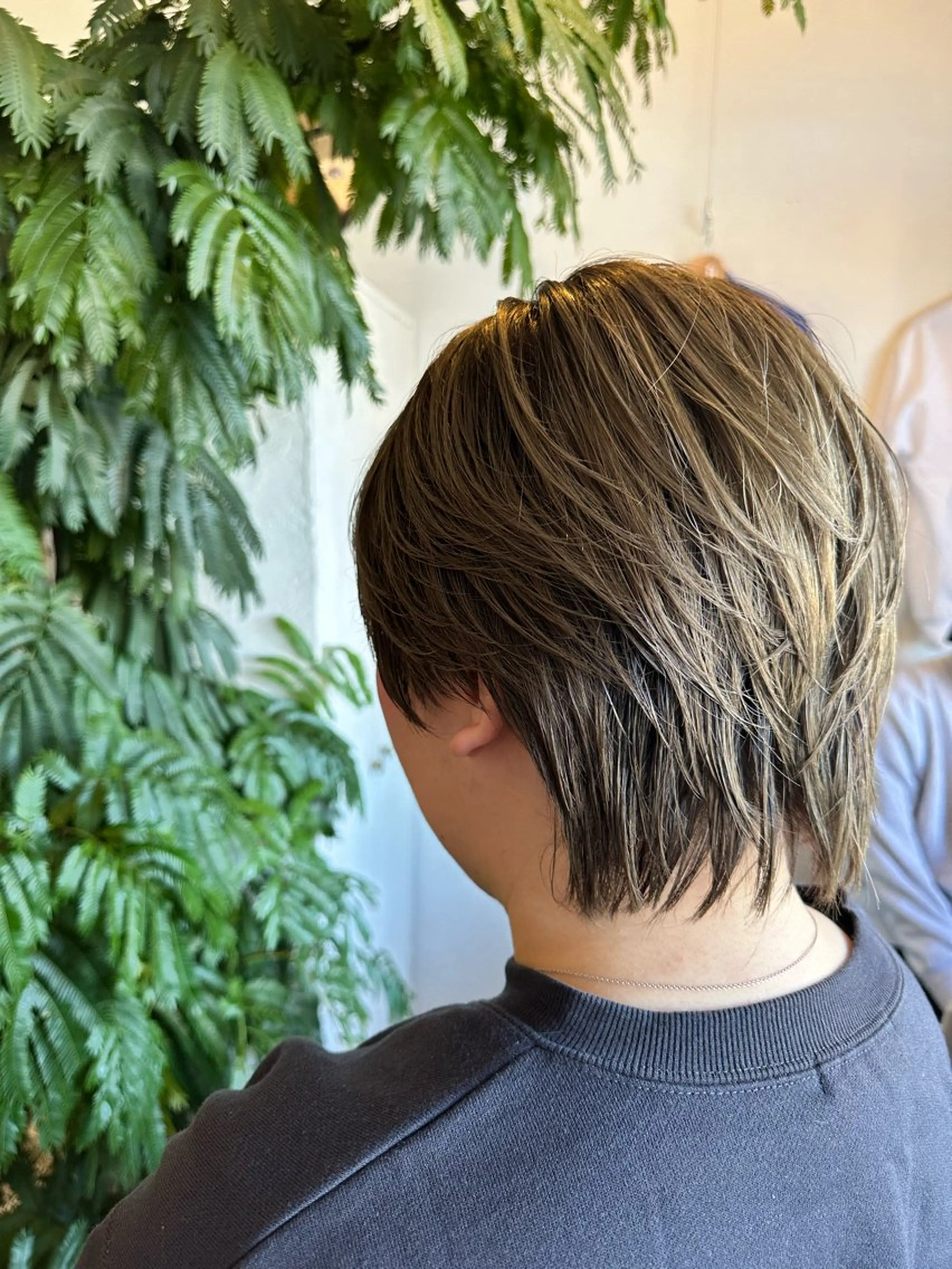 ショート ショートヘア ウルフカット 岩村 夏姫のヘアスタイル