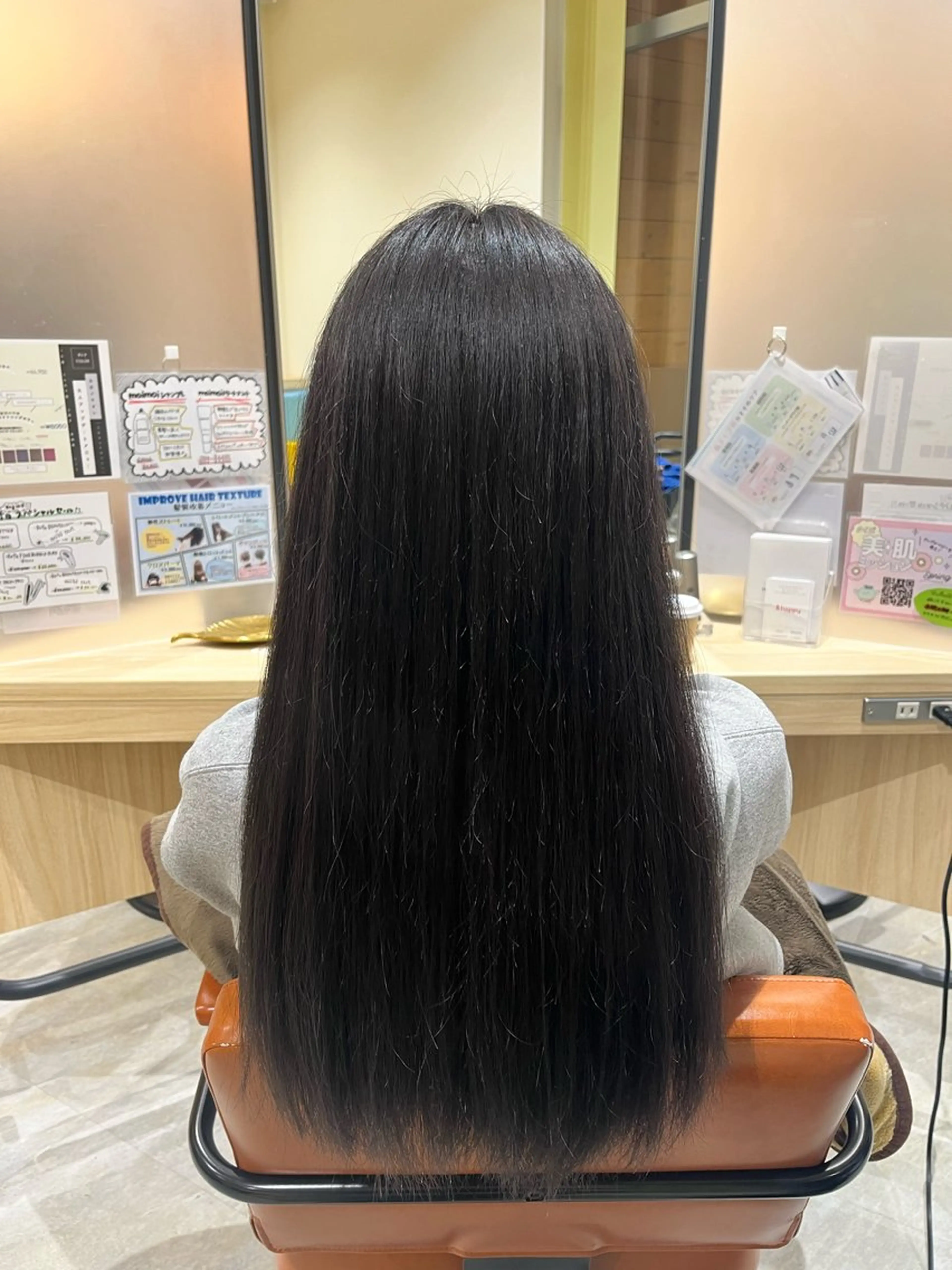 カラー 黒髪 ブリーチ ヘアカラー 無料カットモデル ✂︎いおん✂︎のヘアスタイル