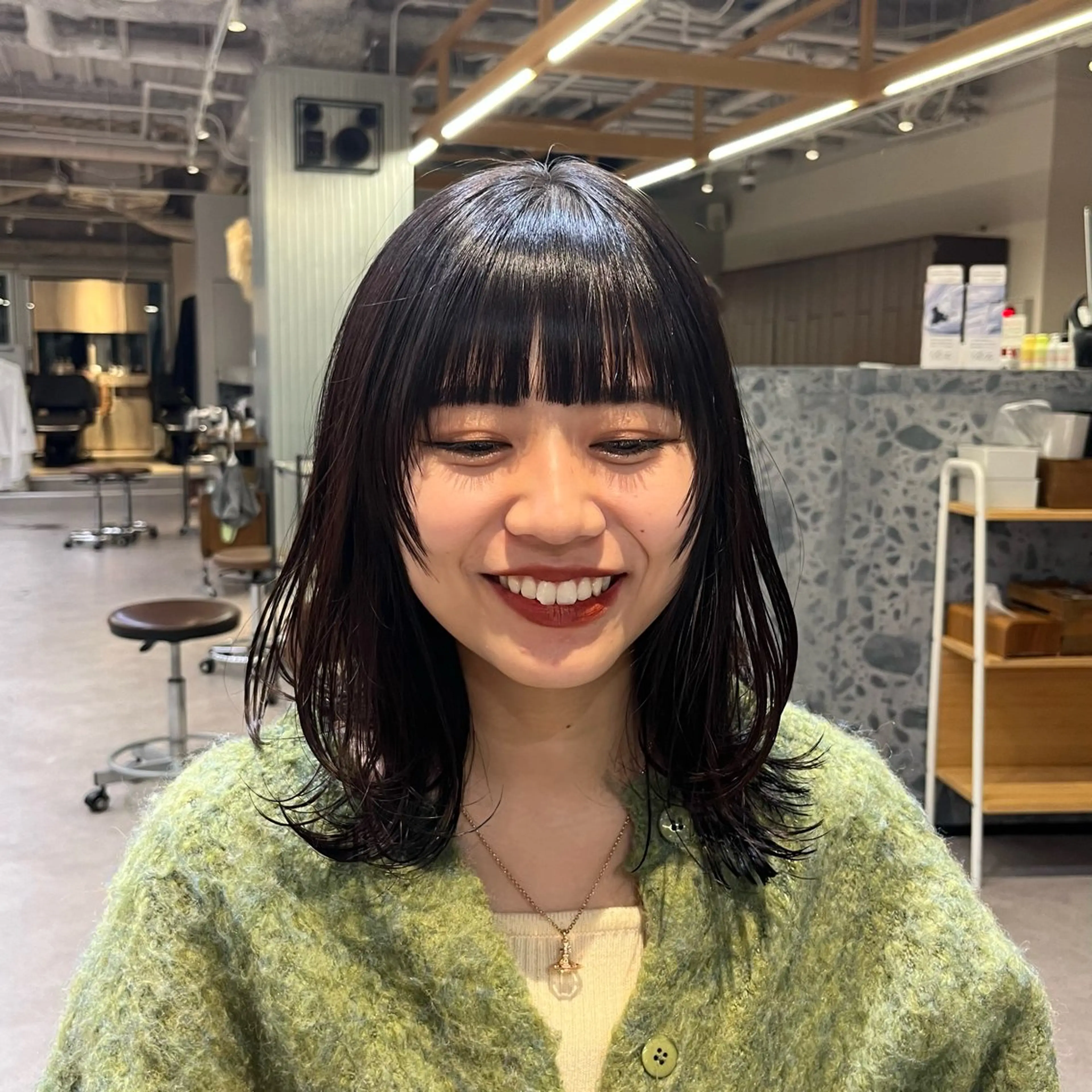 セミロング 顔周りカット レイヤーカット MASHUchayamachi所属・まほ／レイヤーカット /透明感カラーのヘアスタイル