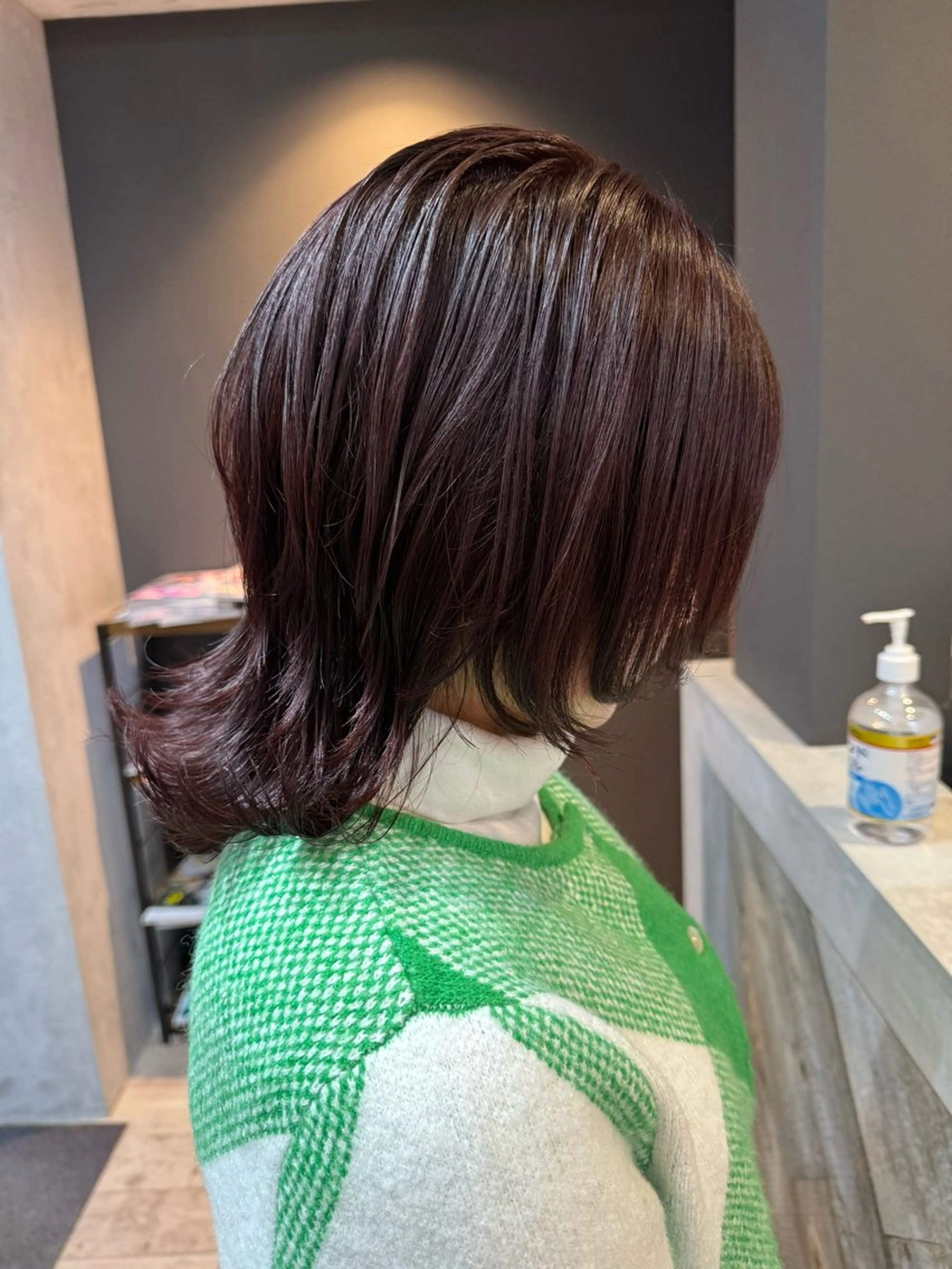 ミディアム カラー イルミナカラー デザインカット 髪質改善 トリートメント ワタナベ テルマサのヘアスタイル