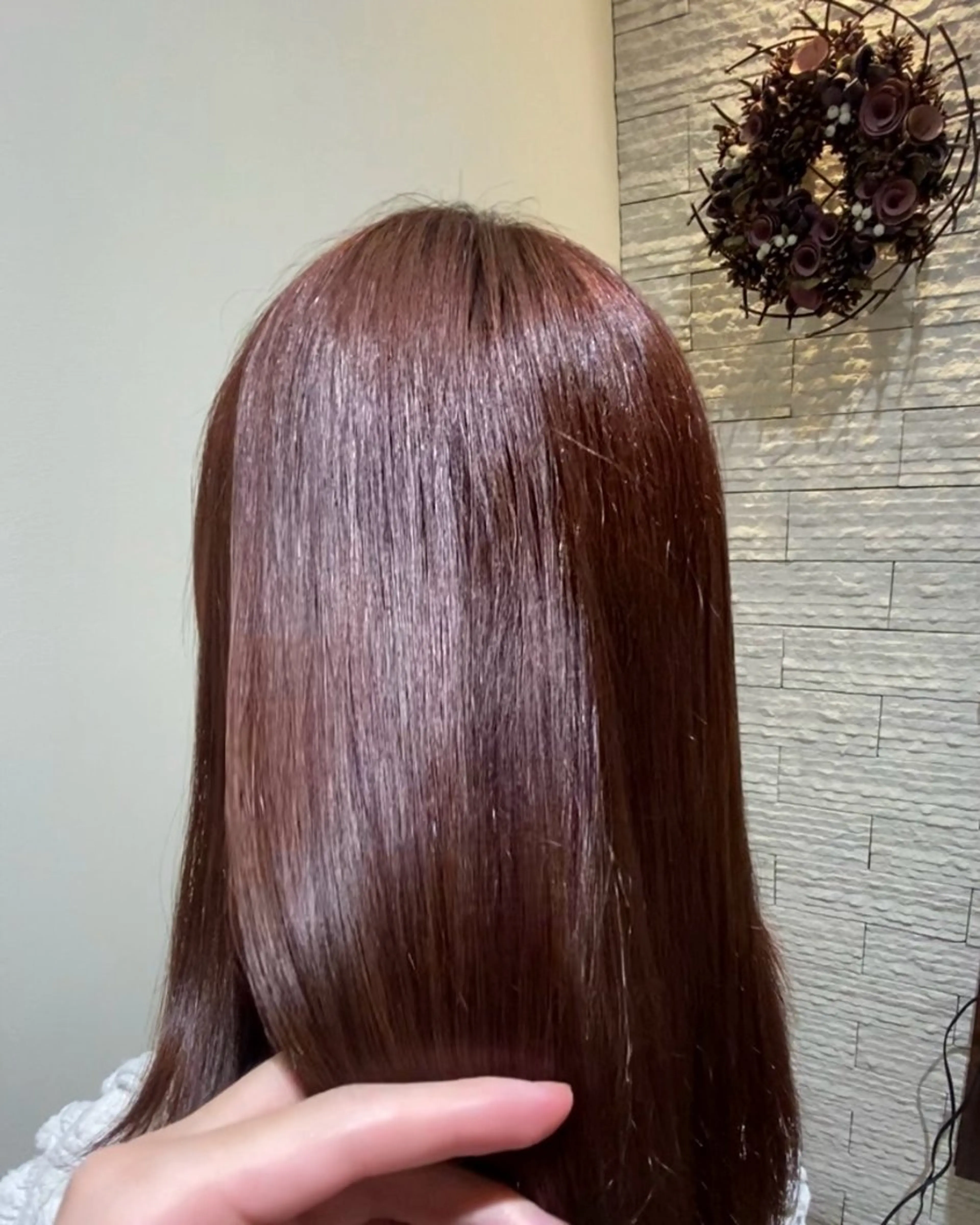 セミロング カラー ブラウンカラー ピンクカラー ピンクブラウン レッドカラー 髪質改善 カット ヘアカラー トリートメント AYL hair桃花台所属・菅野 奏のヘアスタイル