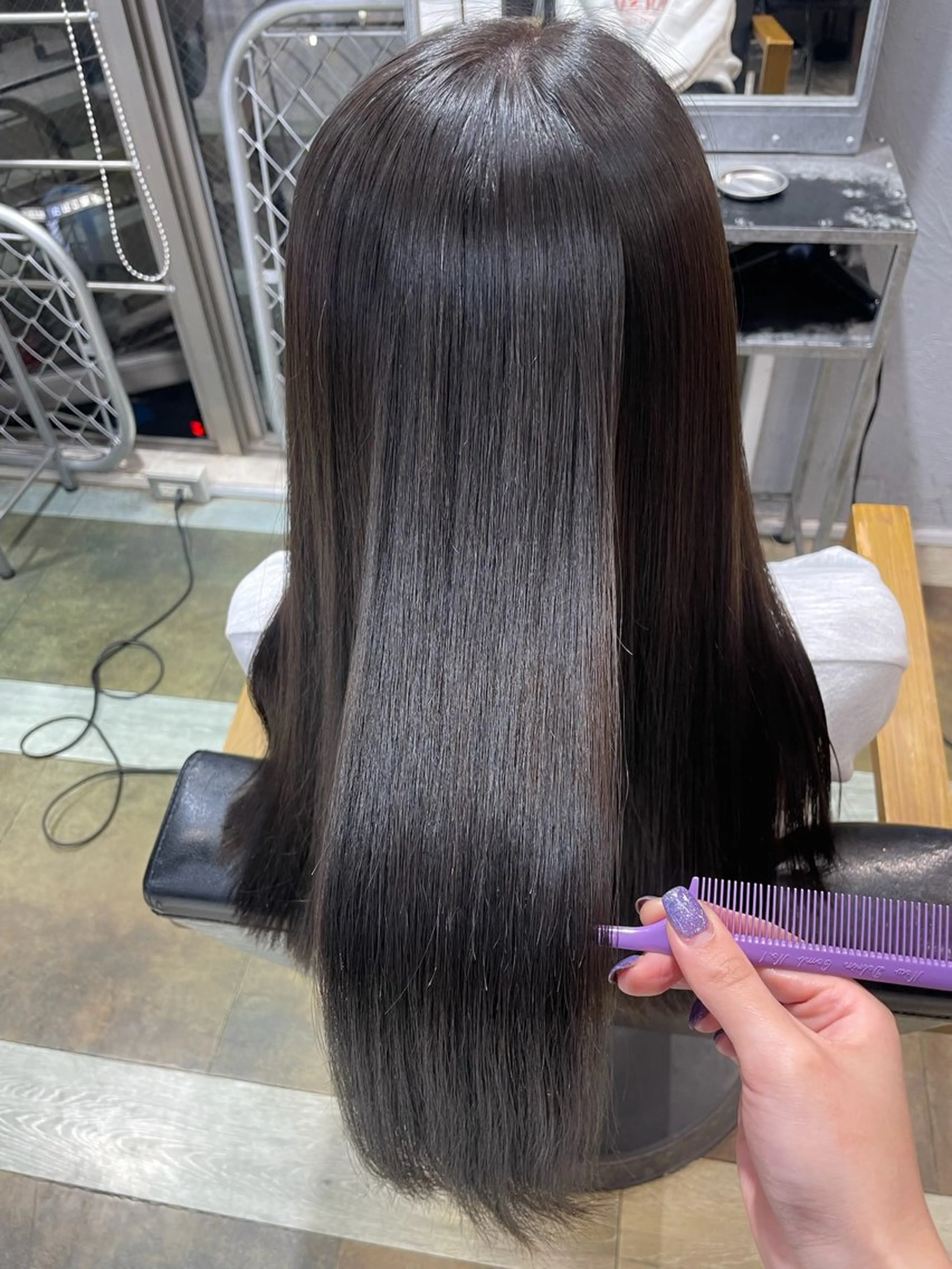 ロング カット ヘアカラー 縮毛矯正 gisel エリナのヘアスタイル