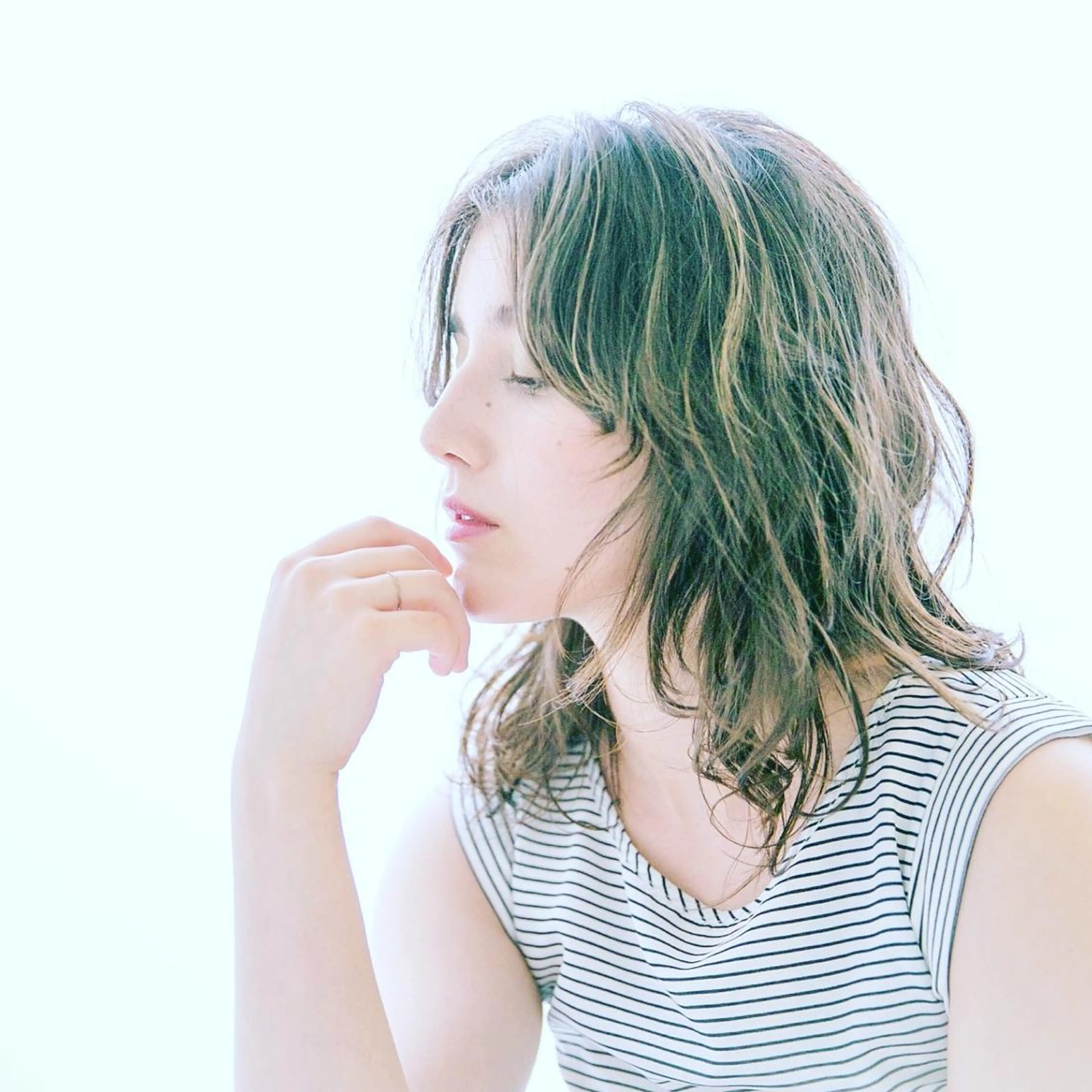 セミロング 髪質改善ストレート、 カラー清野雄大のヘアスタイル