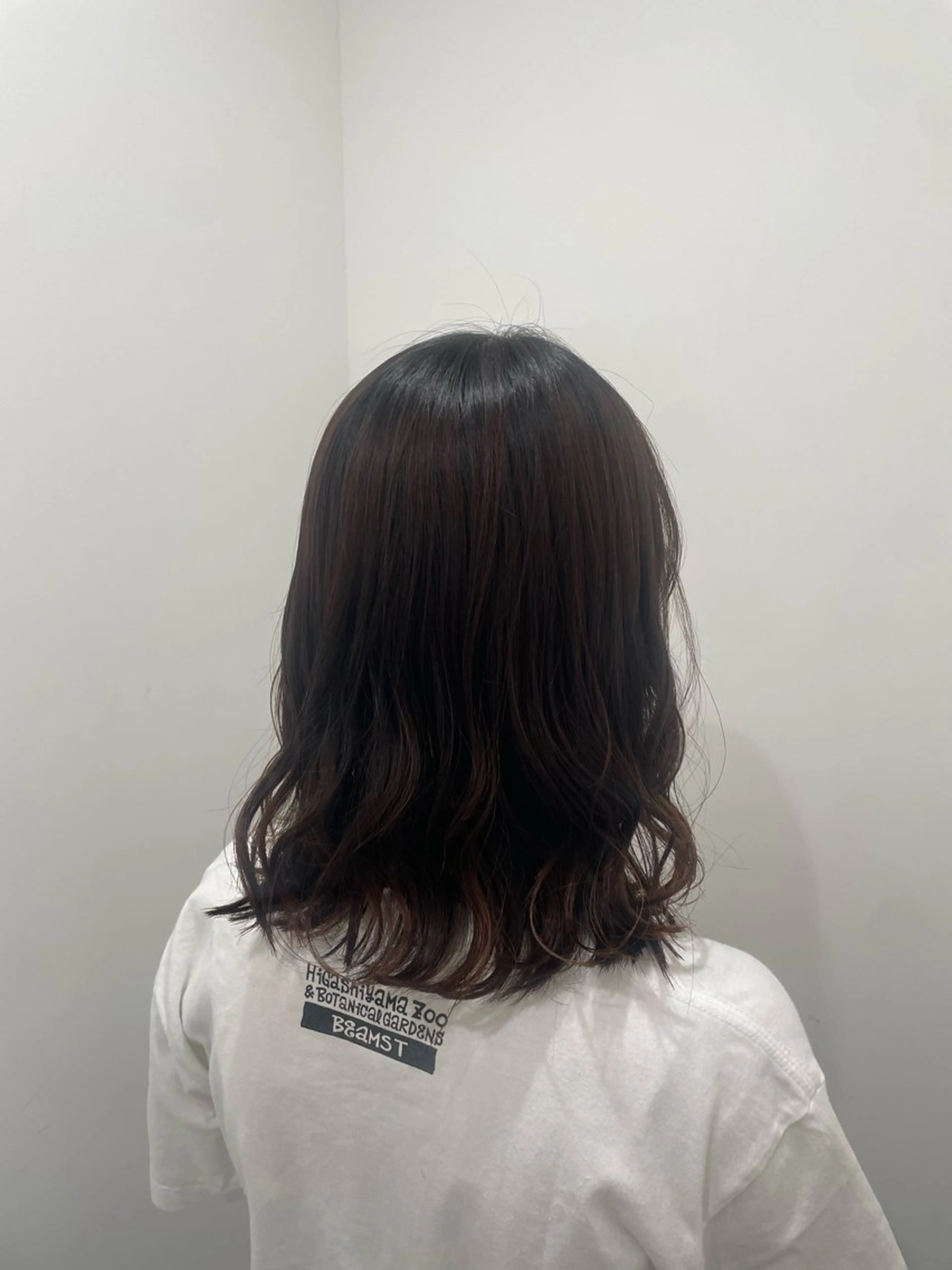 ミディアム 西能 心音のヘアスタイル