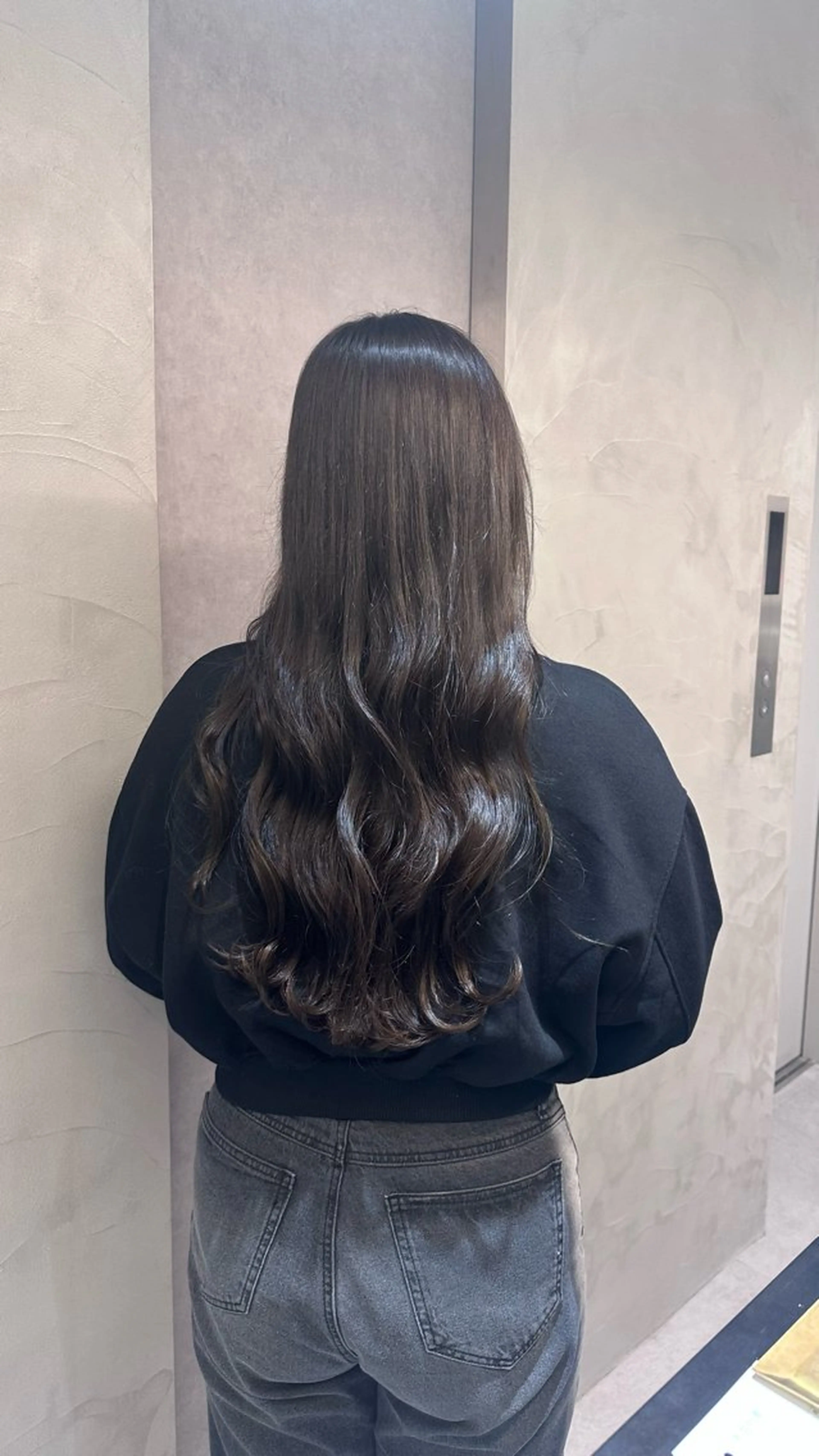カラー グレージュ ヘアカラー 平山 結実のヘアスタイル